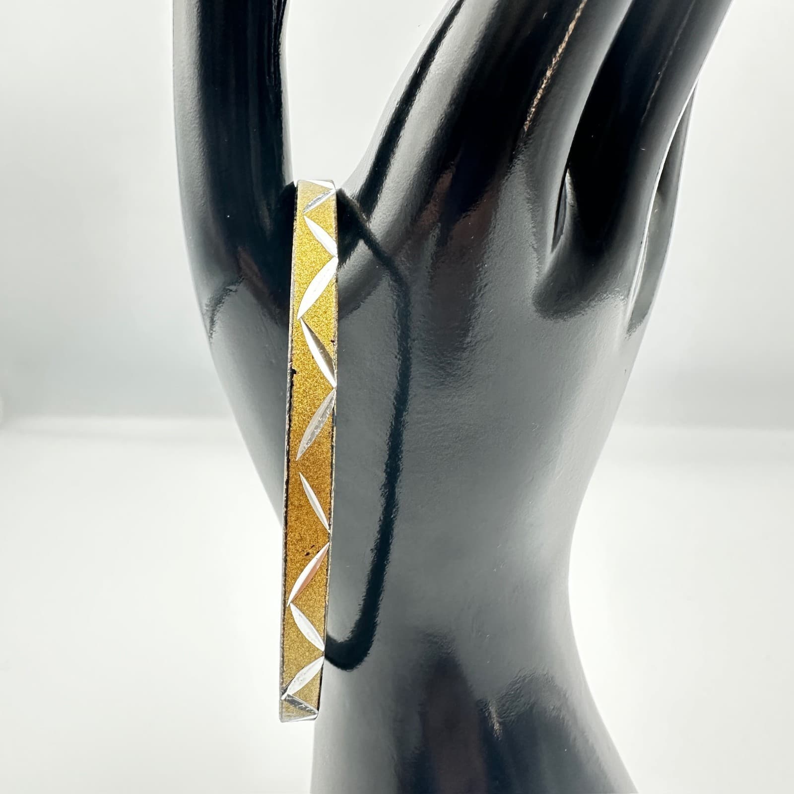 Vintage Gold-Tone Etched Bangle Bracelet – Geometric Triangle Design - Thumbnail 3