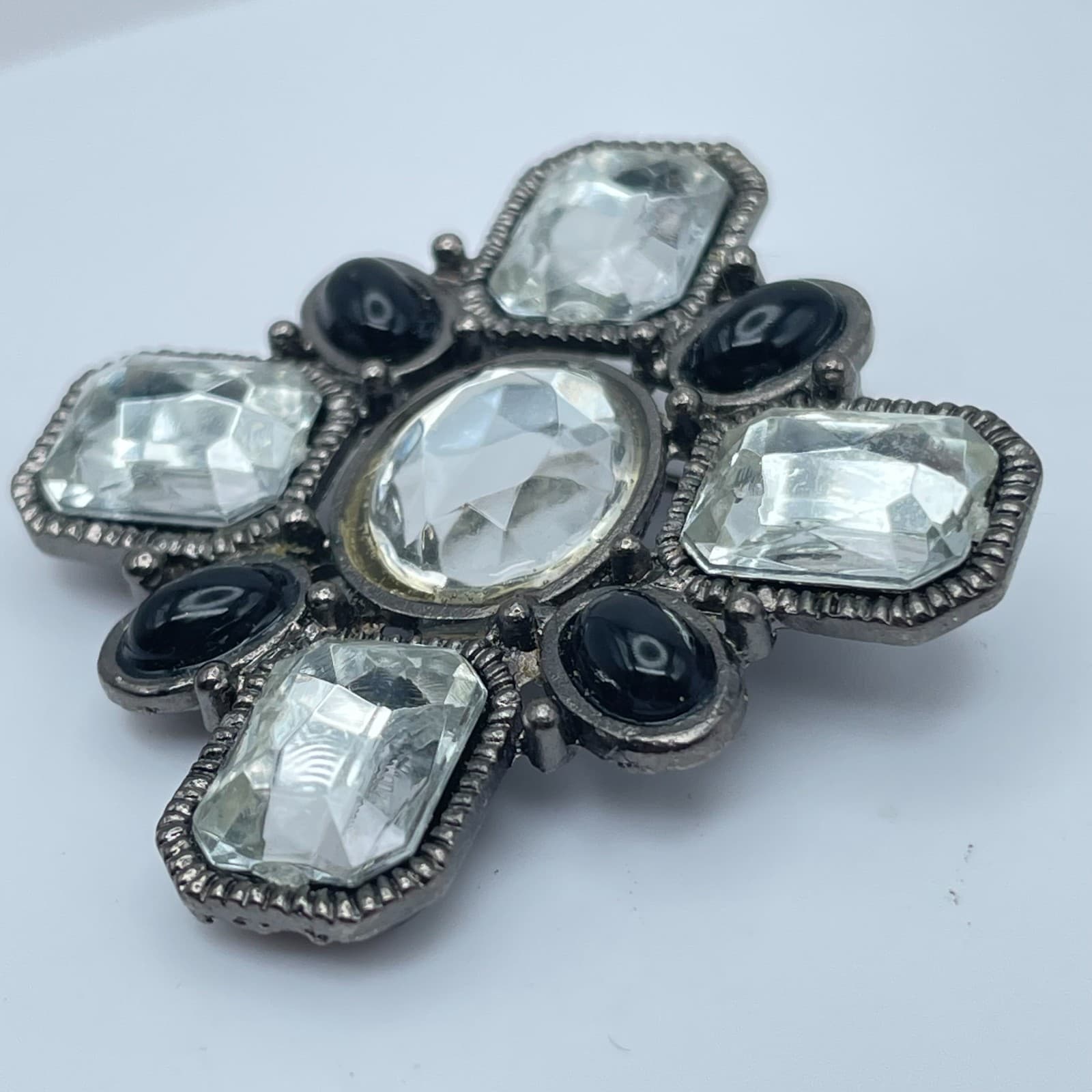 Vintage 90s Gothic Silver Tone Black Onyx Glass Cross Brooch Pin Art Deco - Thumbnail 2