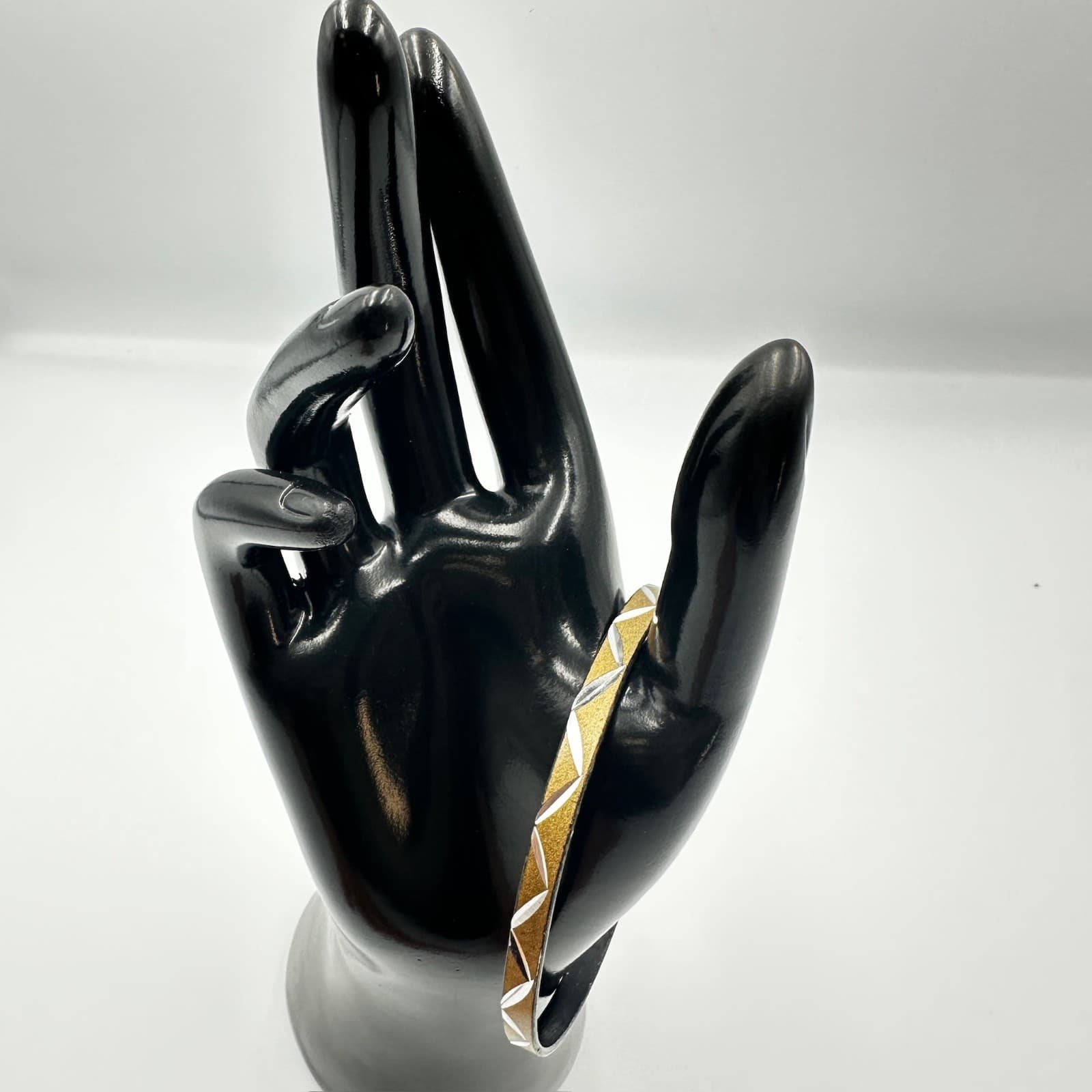 Vintage Gold-Tone Etched Bangle Bracelet – Geometric Triangle Design - Thumbnail 4