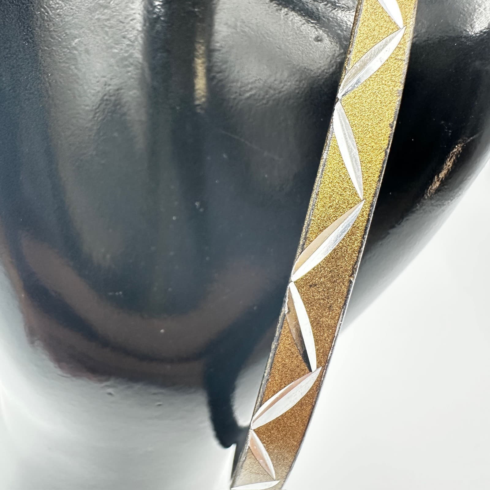 Vintage Gold-Tone Etched Bangle Bracelet – Geometric Triangle Design - Thumbnail 5