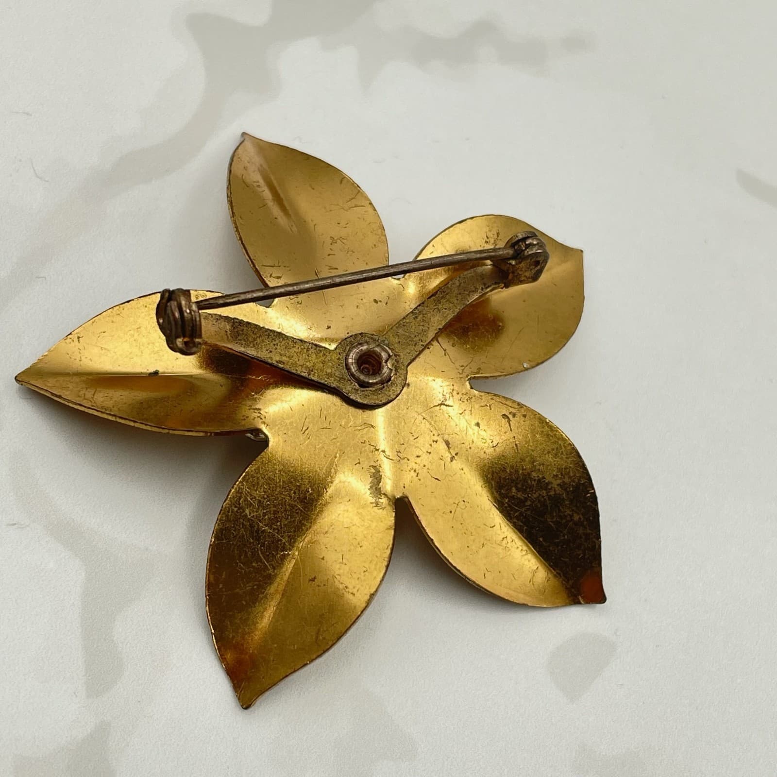 Vintage VTG Gold Tone Brooch Brush Finish Flower Fuchsia Pink Aurora Borealis - Thumbnail 9