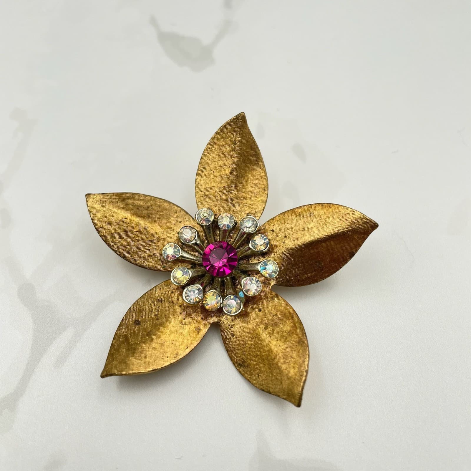 Vintage VTG Gold Tone Brooch Brush Finish Flower Fuchsia Pink Aurora Borealis - Thumbnail 2