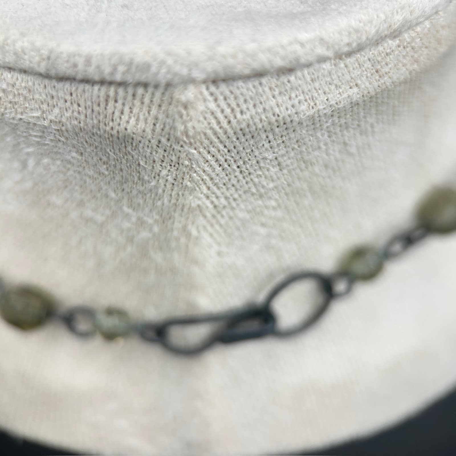 Vintage Black Filigree Heart Pendant Necklace Green Beads 17in - Thumbnail 8