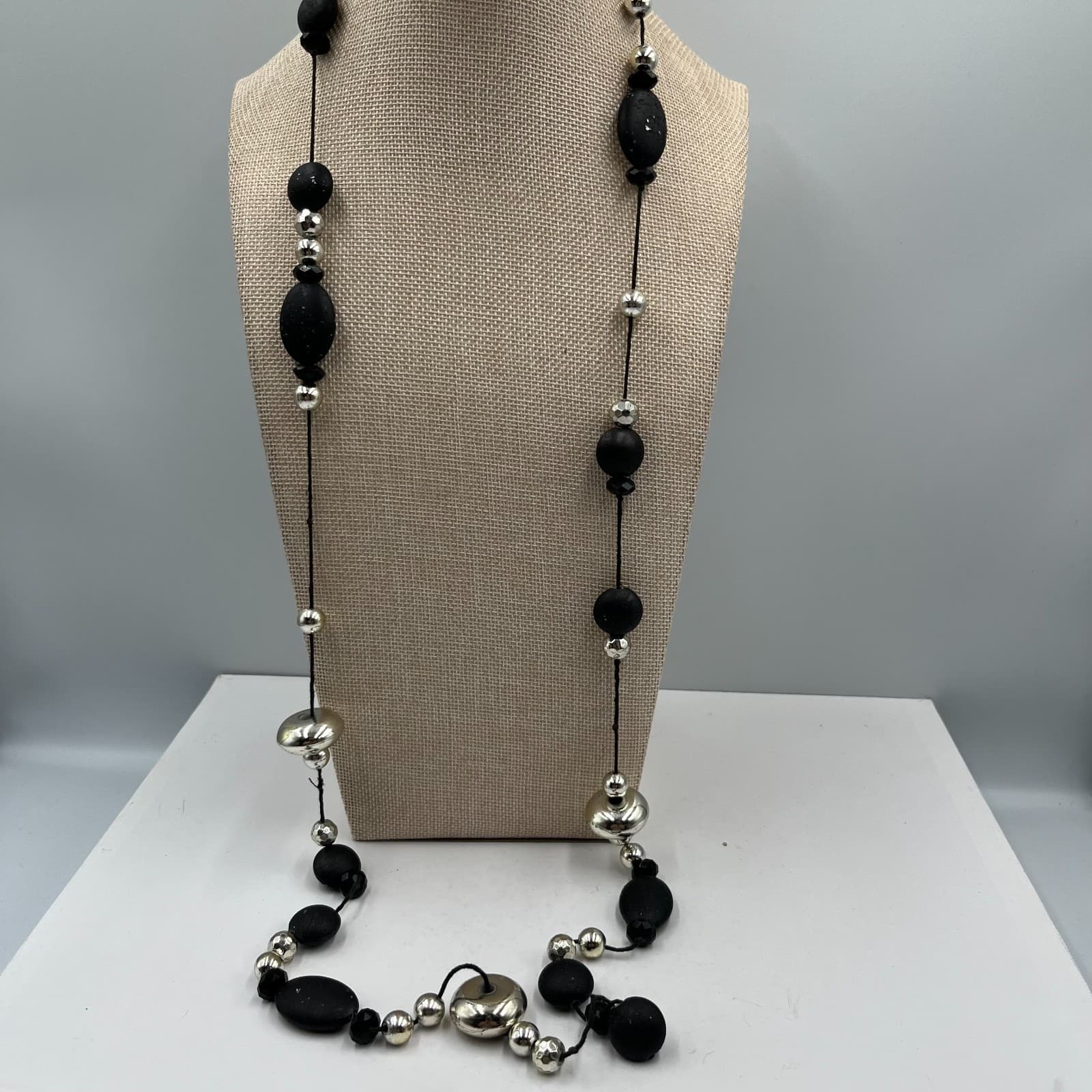 Vintage Black & Silver Tone Beaded Necklace Long Opera Length Flapper Art Deco - Thumbnail 6