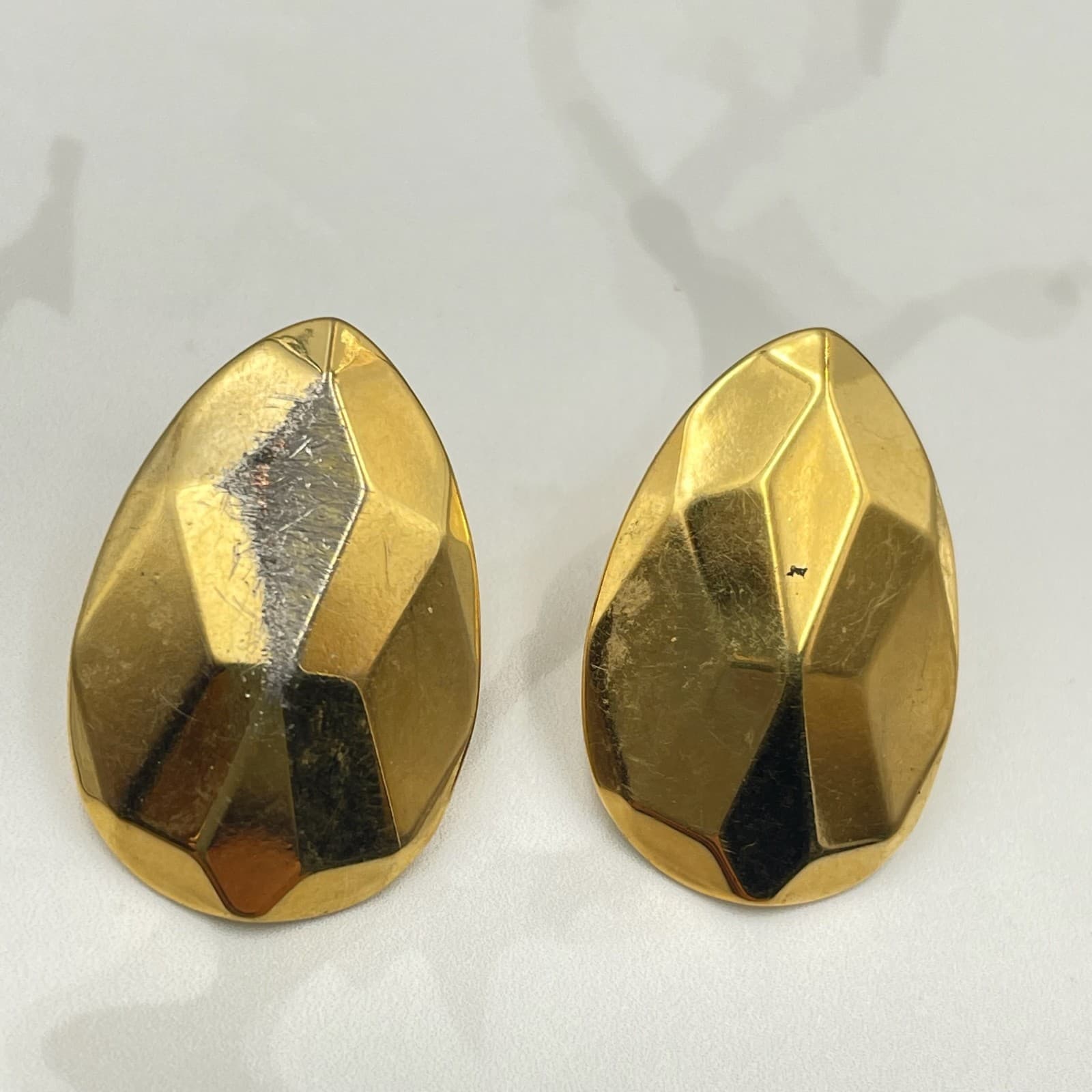 Vintage VTG Gold Tone Faceted Dome Stud Earrings Fashion Jewelry VGC - Image 1