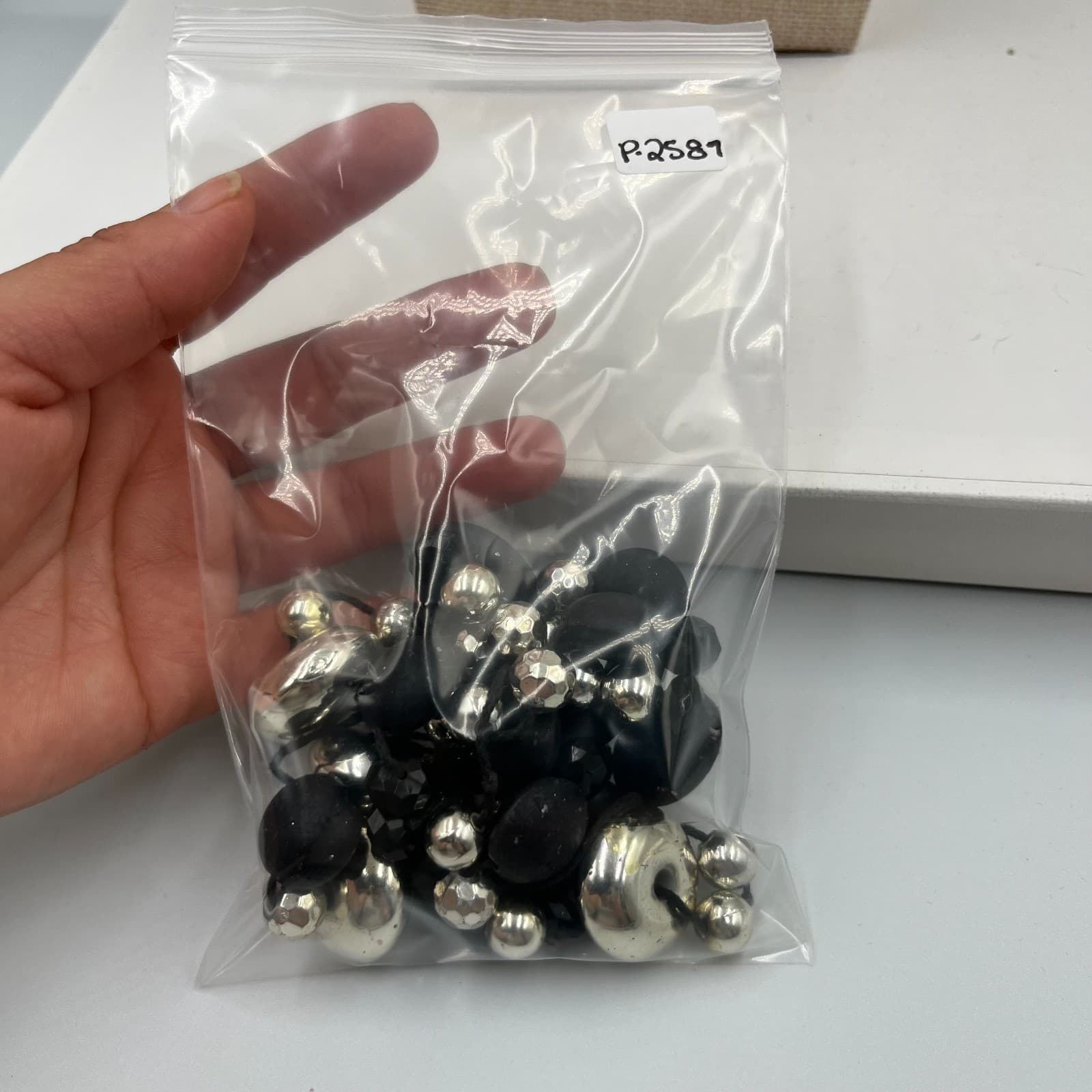 Vintage Black & Silver Tone Beaded Necklace Long Opera Length Flapper Art Deco - Thumbnail 8