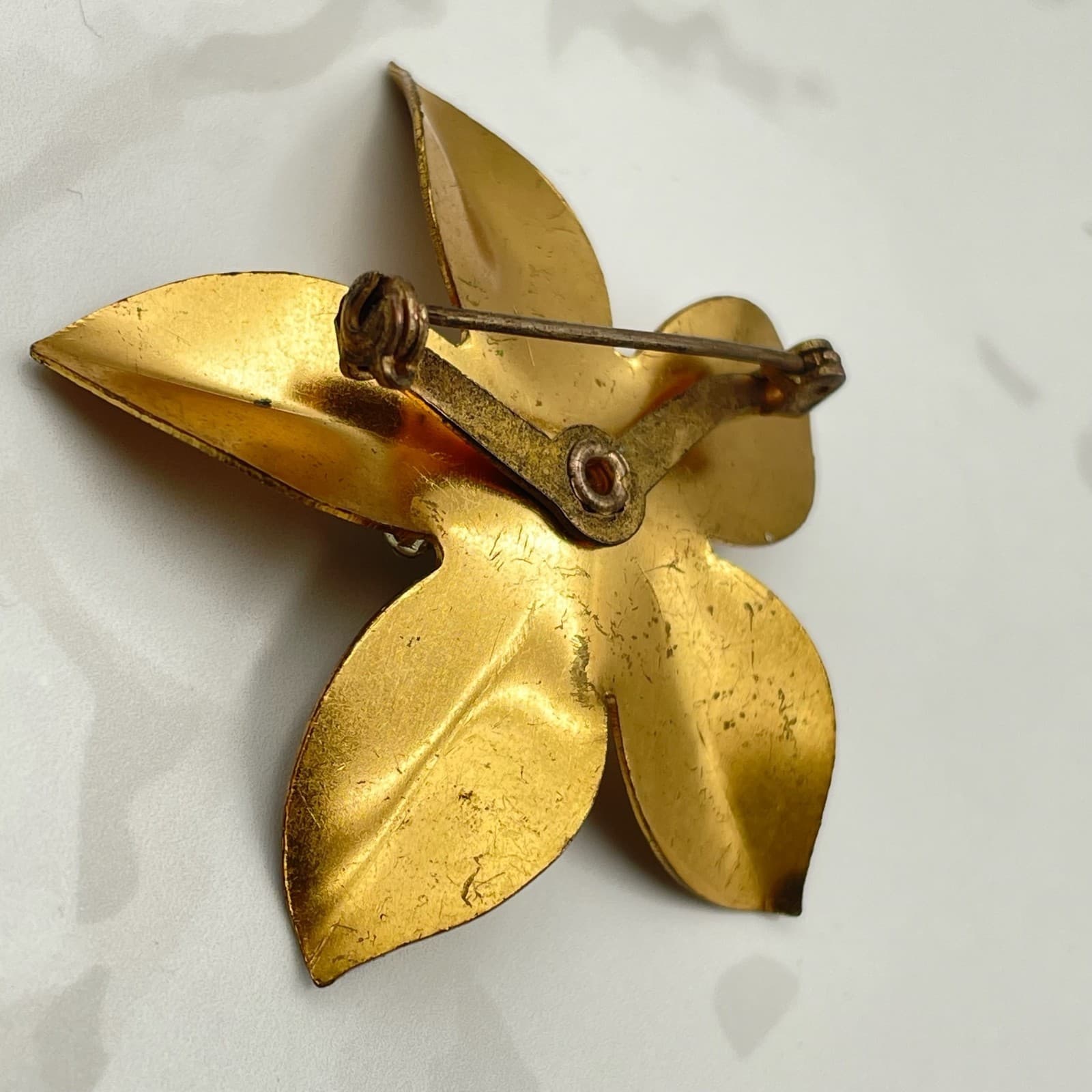 Vintage VTG Gold Tone Brooch Brush Finish Flower Fuchsia Pink Aurora Borealis - Thumbnail 10