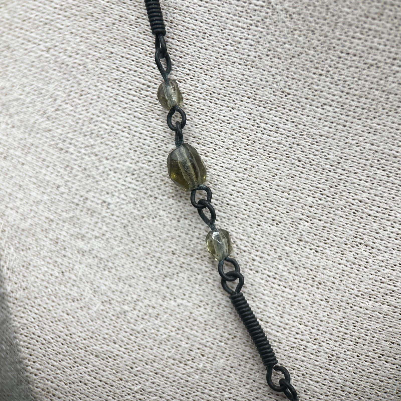 Vintage Black Filigree Heart Pendant Necklace Green Beads 17in - Thumbnail 5