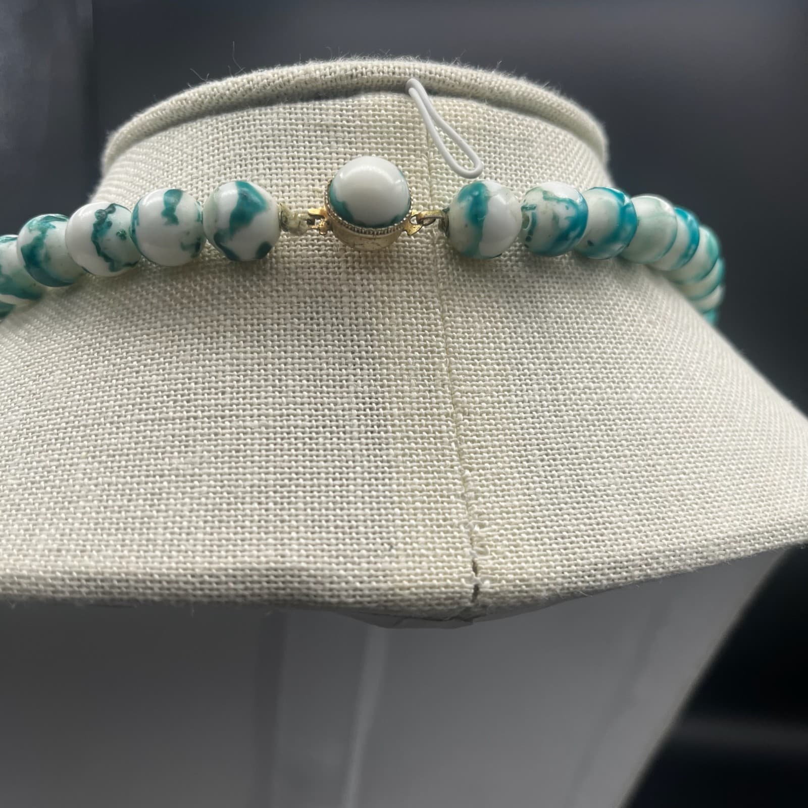 Vintage Large Chunky Mint Green Quartz Bead Necklace Fashion Accessory - Thumbnail 3