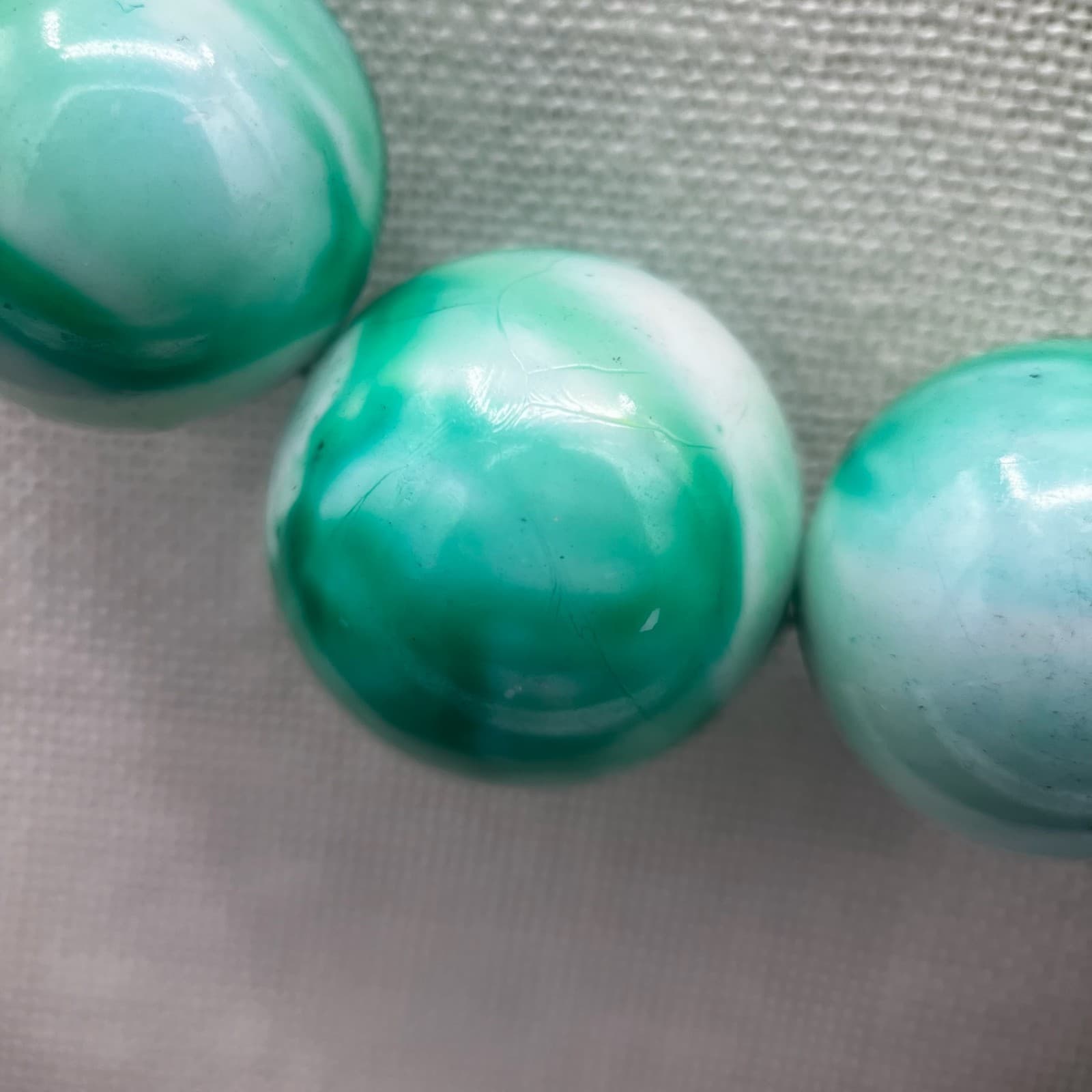 Vintage Large Chunky Mint Green Quartz Bead Necklace Fashion Accessory - Thumbnail 6