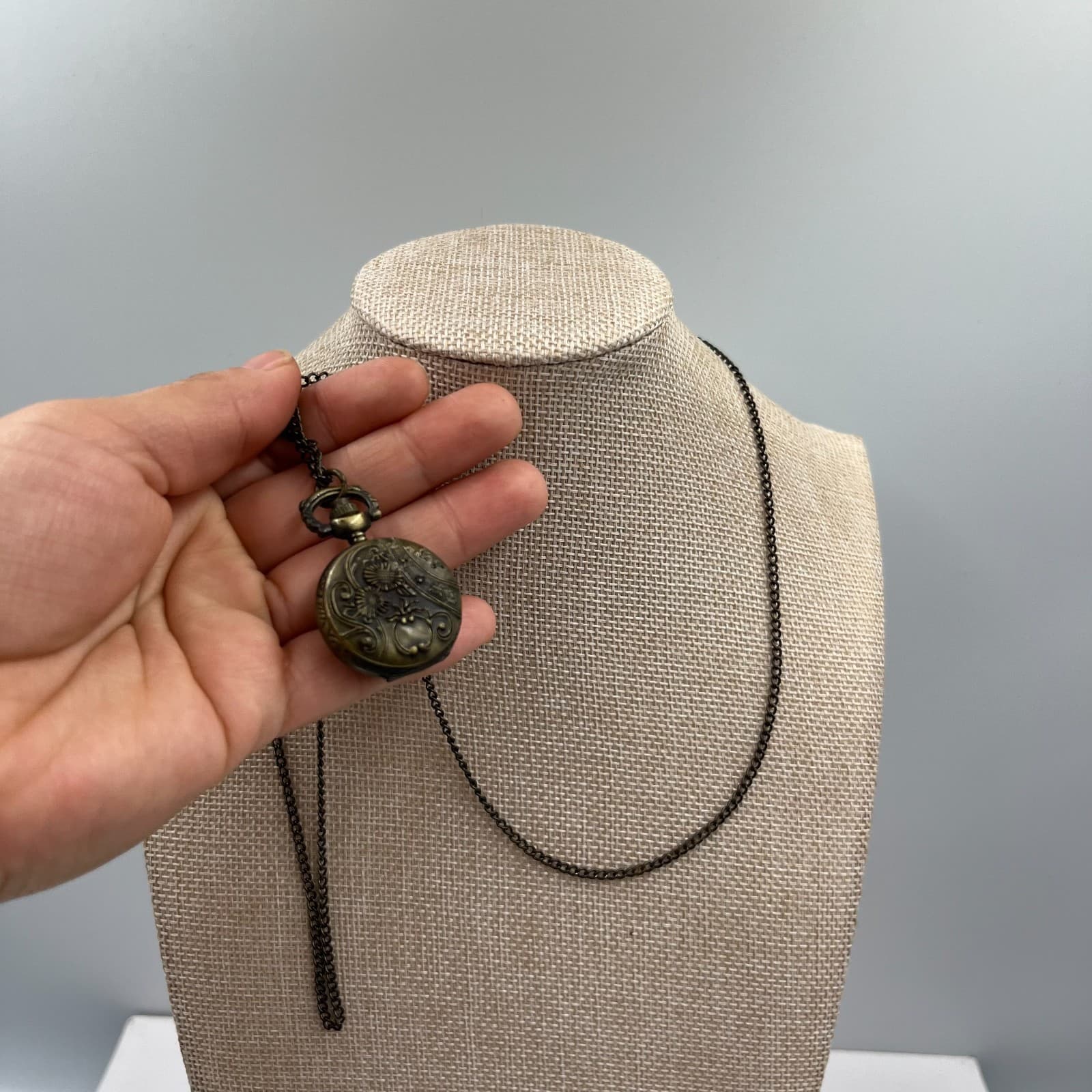 Vintage Style Bronze Pocket Watch Necklace Quartz Locket Pendant Steampunk Chain - Thumbnail 6