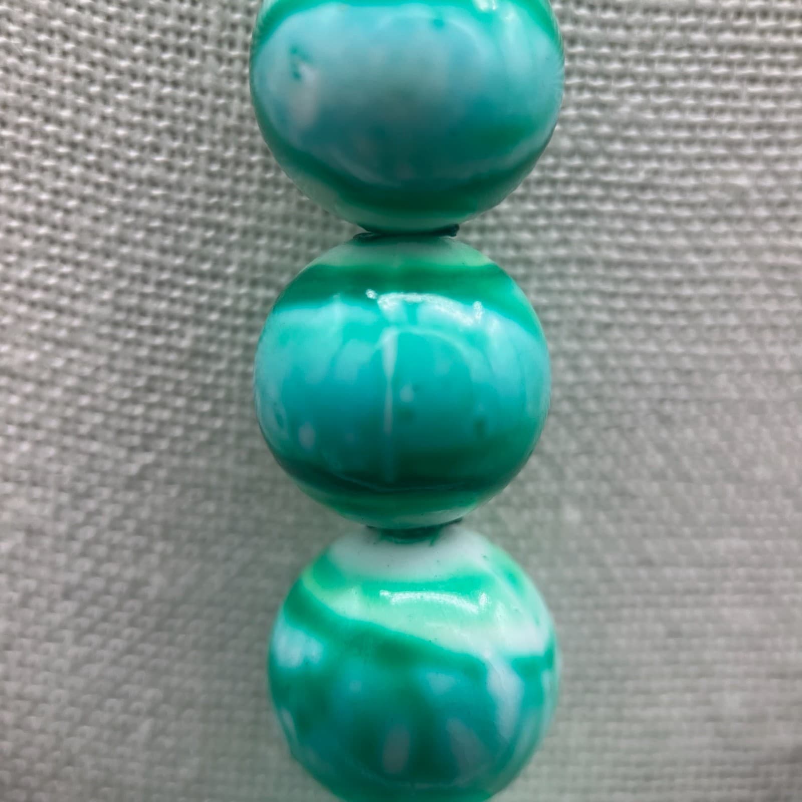 Vintage Large Chunky Mint Green Quartz Bead Necklace Fashion Accessory - Thumbnail 7