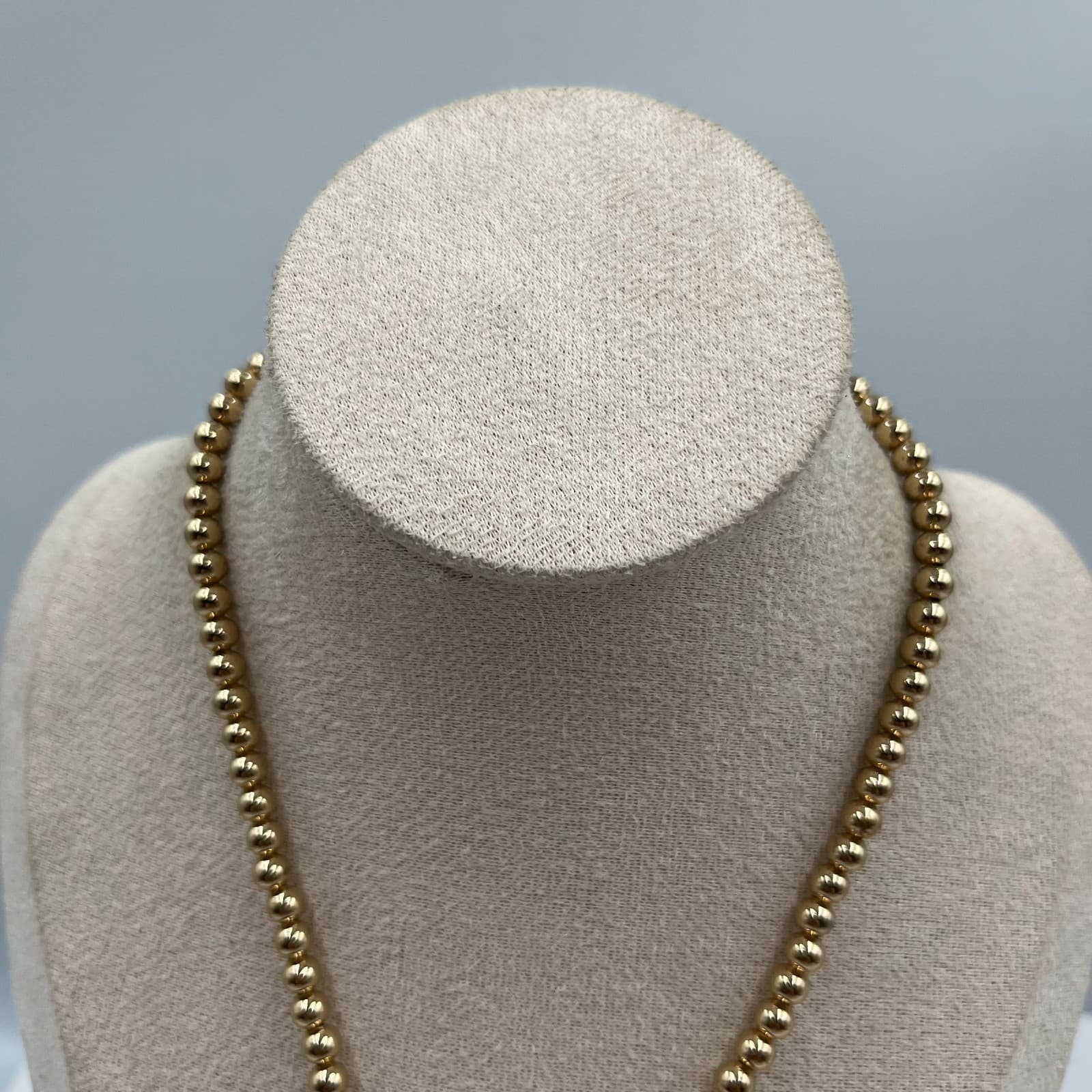 Vtg Gold Bead Flower Necklace With Pearl Accent Floral Pendant Estate Jewelry - Thumbnail 2