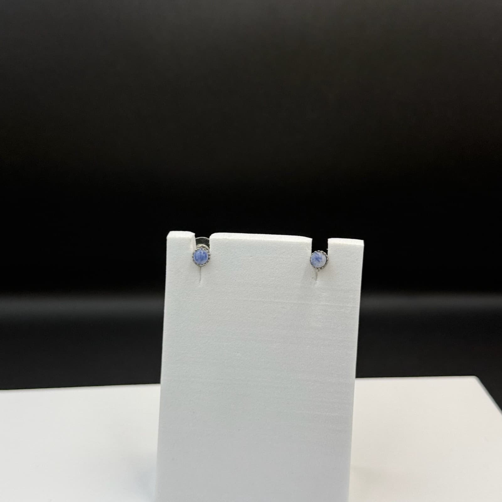 Vintage Women's Blue Cabochon-Cut Gemstone Fashion Wedding Stud Earrings - Thumbnail 5