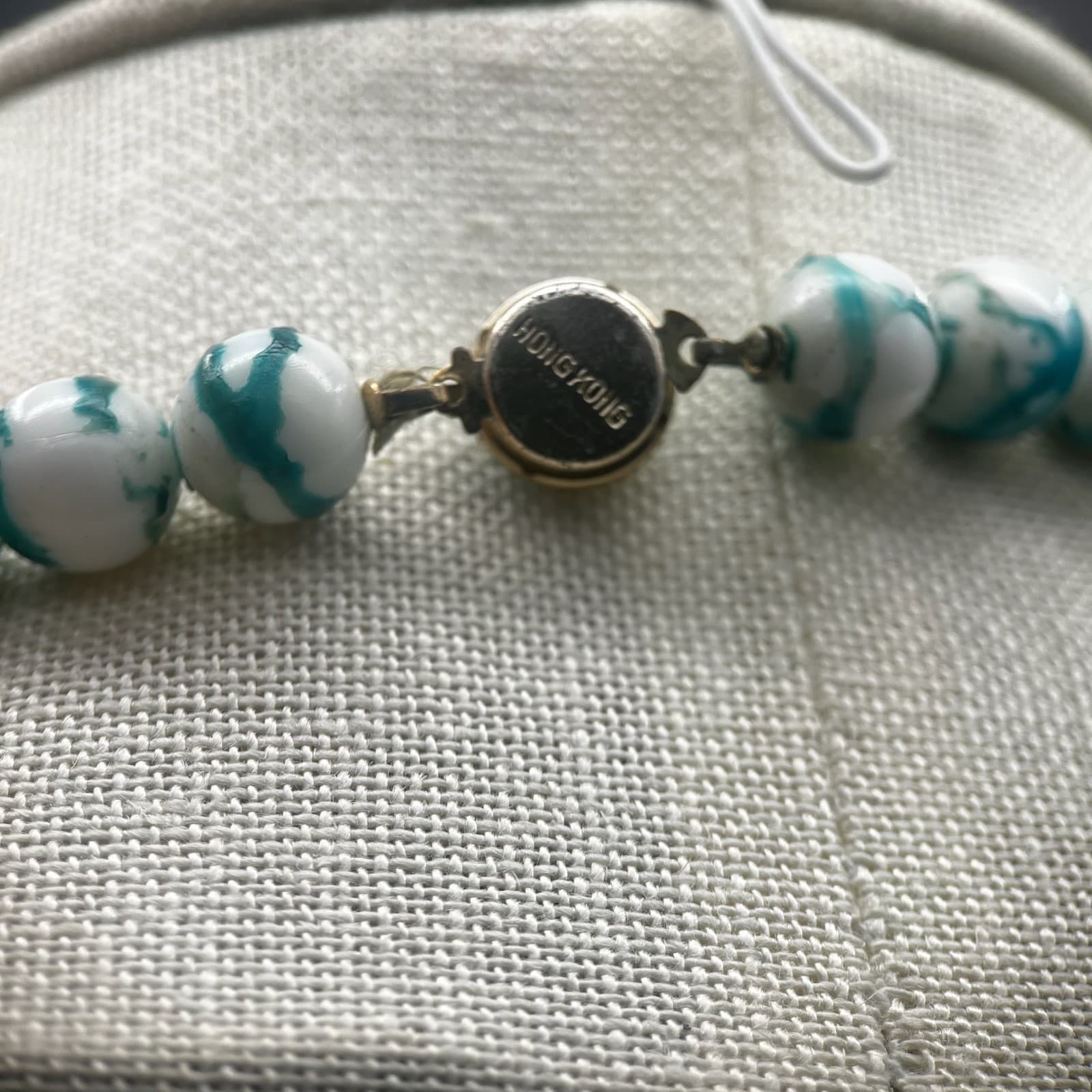 Vintage Large Chunky Mint Green Quartz Bead Necklace Fashion Accessory - Thumbnail 5