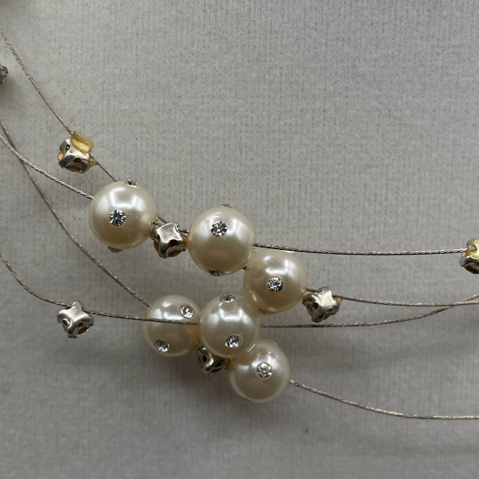 Silver-Tone Mother-Of-Pearl Thin Wire Multi-Stranded Floating Station Necklace - Thumbnail 5