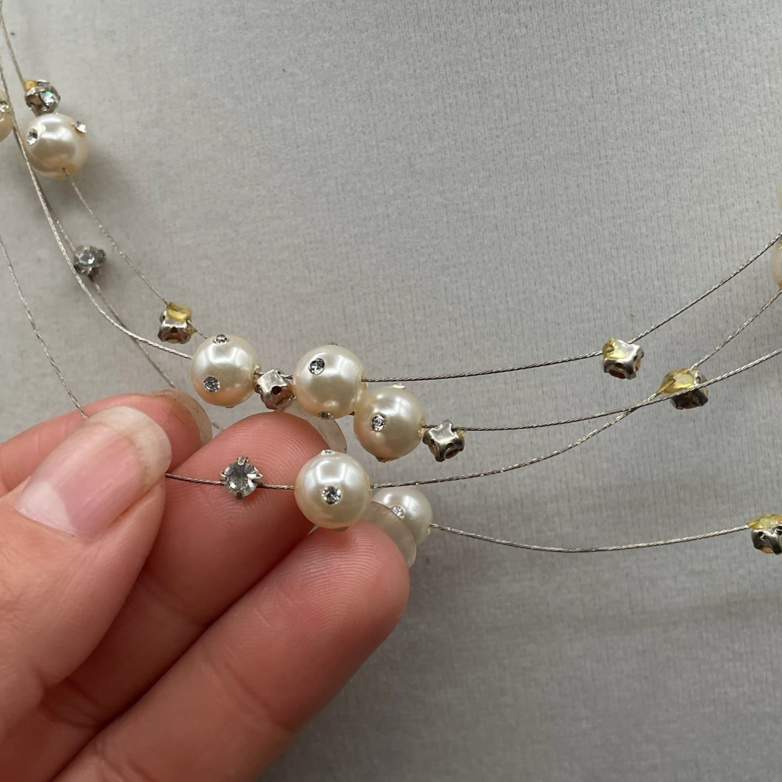 Silver-Tone Mother-Of-Pearl Thin Wire Multi-Stranded Floating Station Necklace - Thumbnail 6