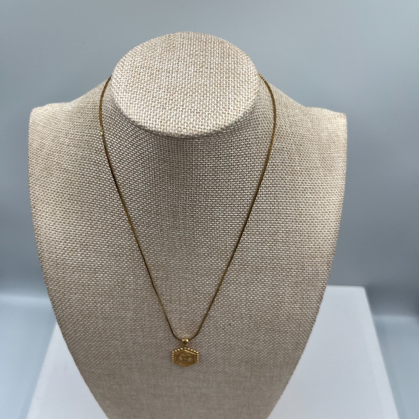 Vtg Gold Hexagon Initial J Necklace Sunburst Starburst Pendant Art Deco Style - Thumbnail 6