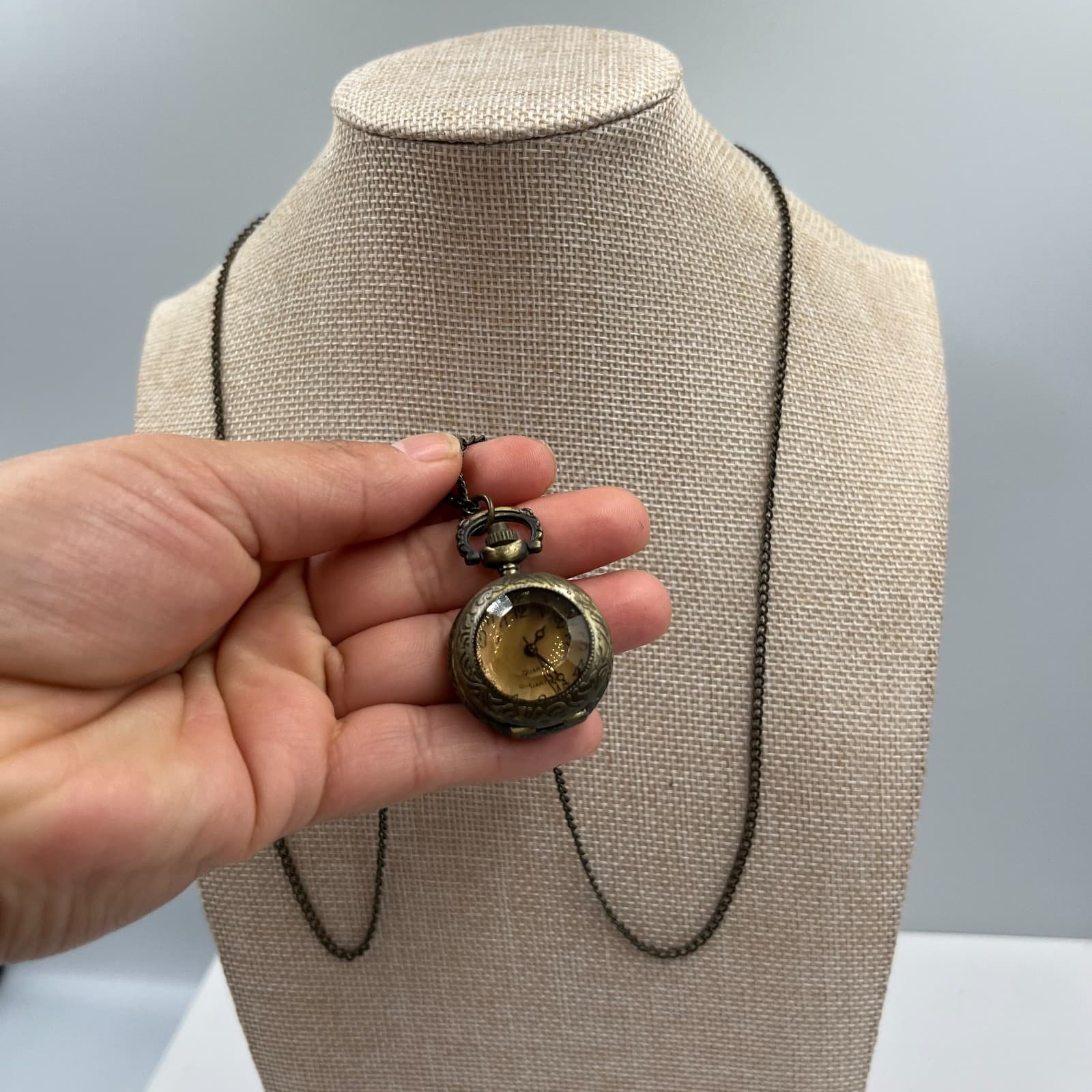 Vintage Style Bronze Pocket Watch Necklace Quartz Locket Pendant Steampunk Chain - Thumbnail 2