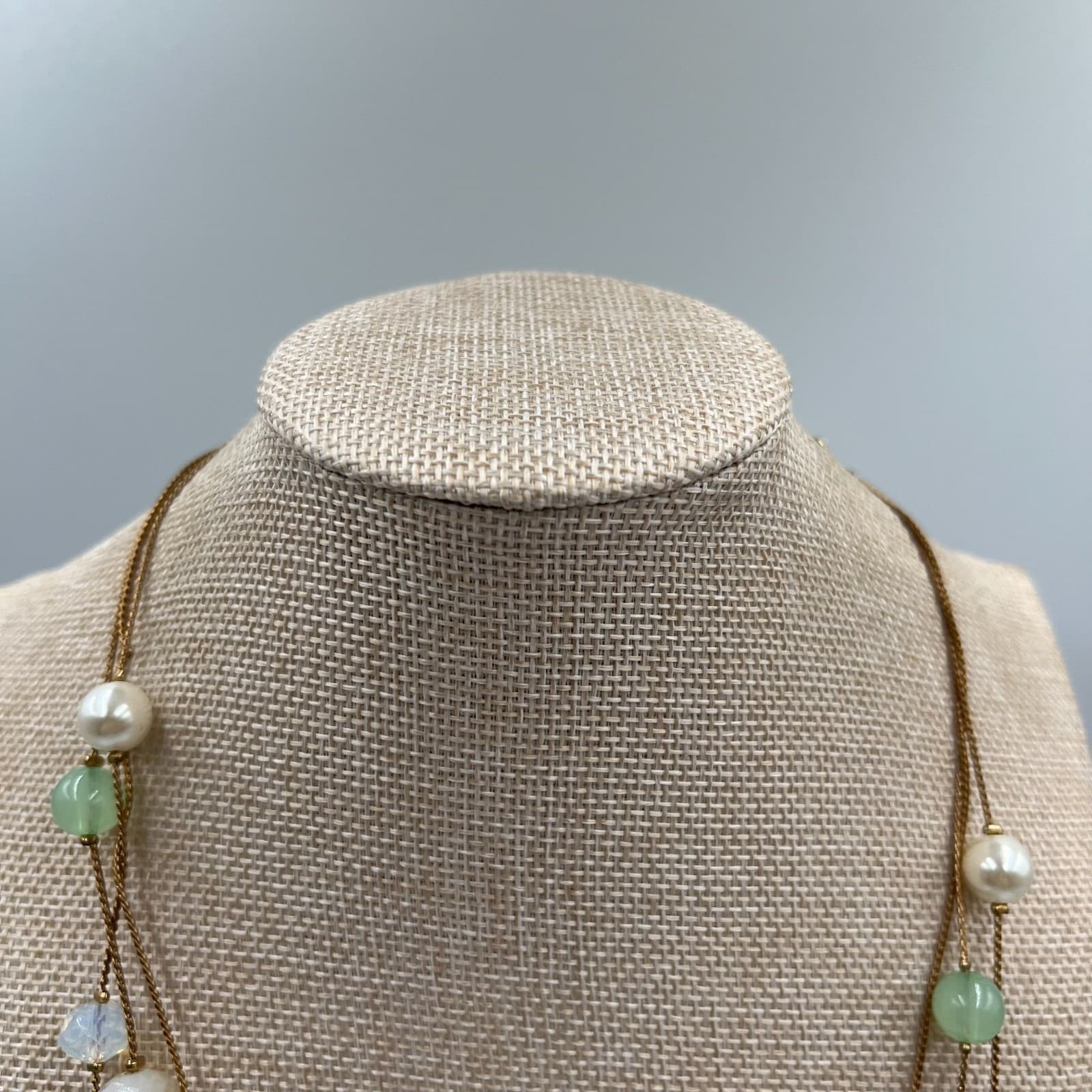 Vintage Lisner Triple Strand Beaded Necklace Pastel Pink Mint Green Gold Tone - Thumbnail 2