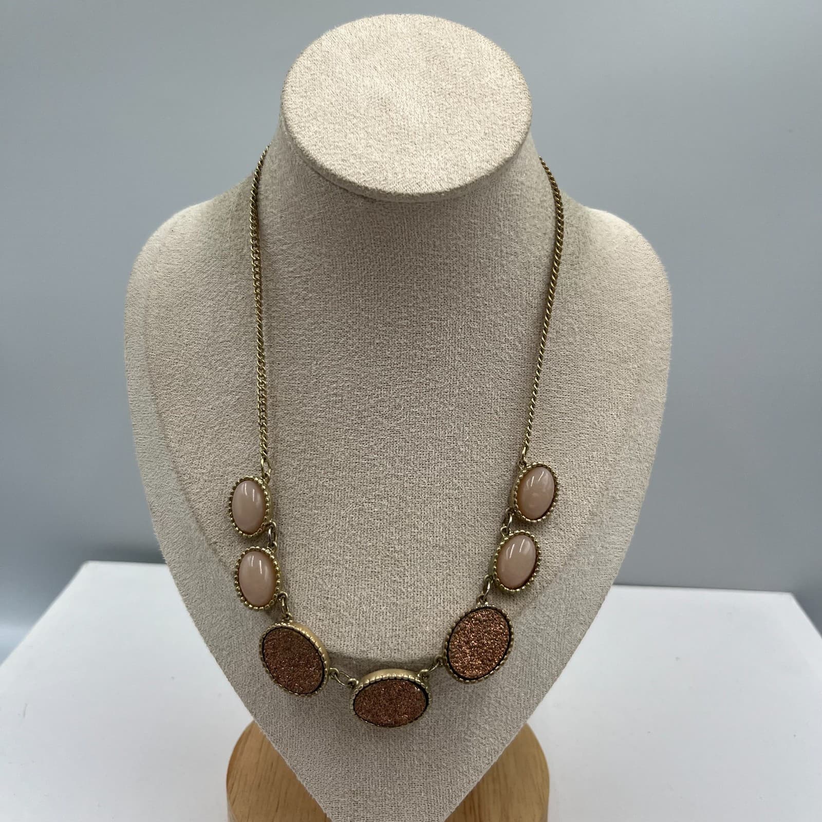 VTG Retro Geometric Bib Necklace Silver Tone Gray Faux Stone Statement Jewelry - Image 1