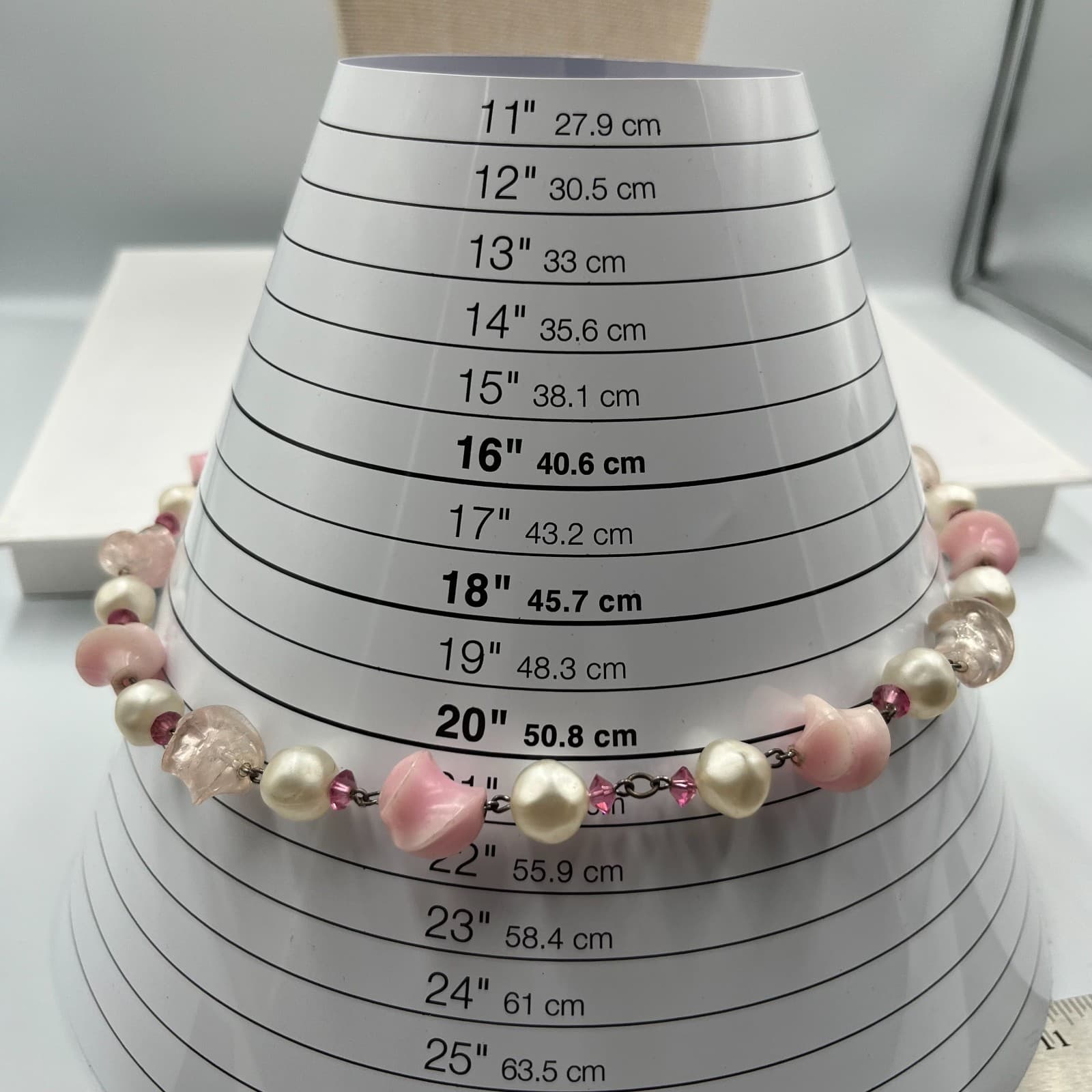 VTG Cream Mother Of Pearl Pink Sugar Beads Miriam Haskell-Style Station Necklace - Thumbnail 8