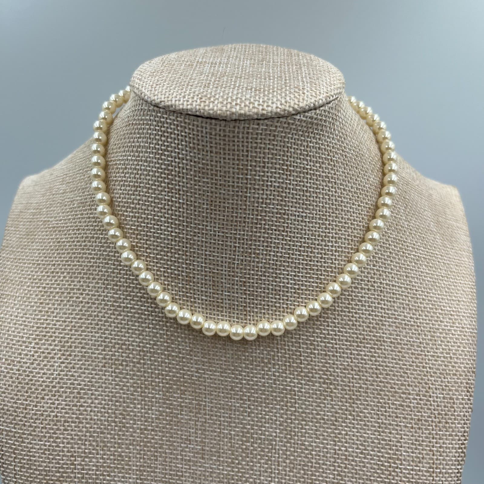 Vtg Triple Strand White Faux Pearl Necklace Ornate Silver Flower Clasp Statement - Image 1