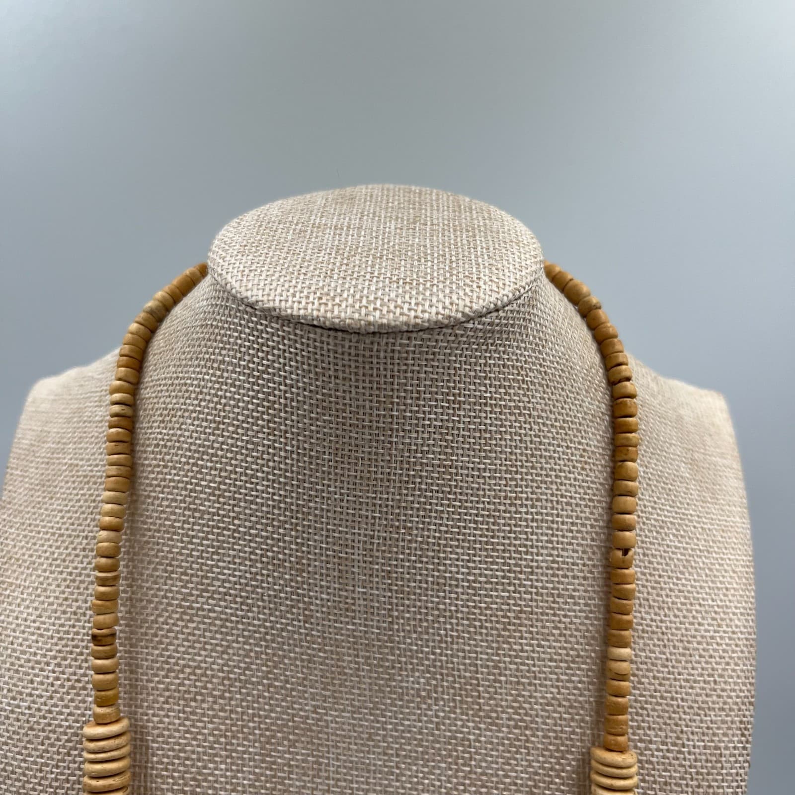 Vintage 80s Wooden Parrot Necklace Hand Painted Carved Wood Beaded Tropical Boho - Thumbnail 2