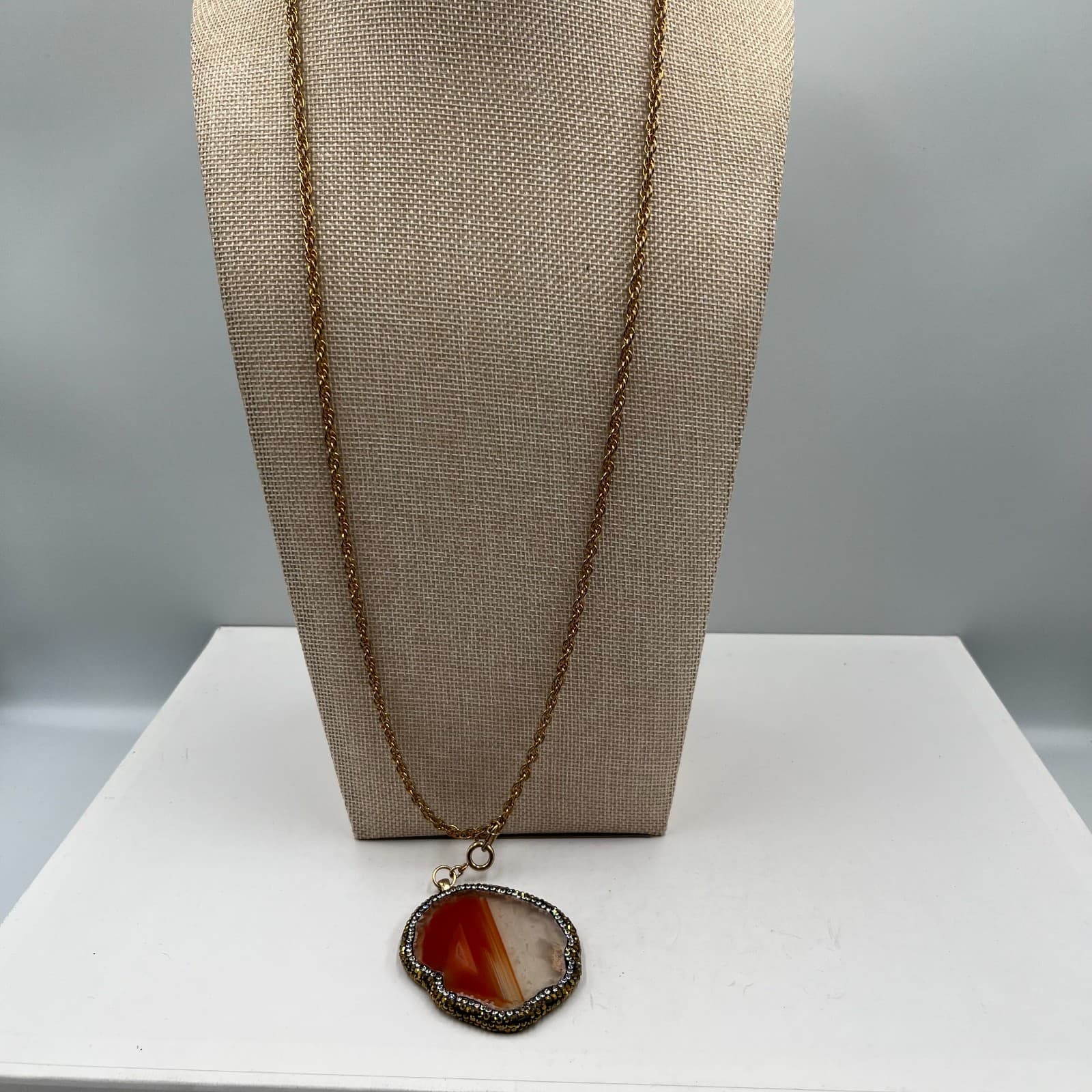 Vintage Banded Agate Slice Pendant Necklace Gold Tone Orange White Geode Boho - Thumbnail 7