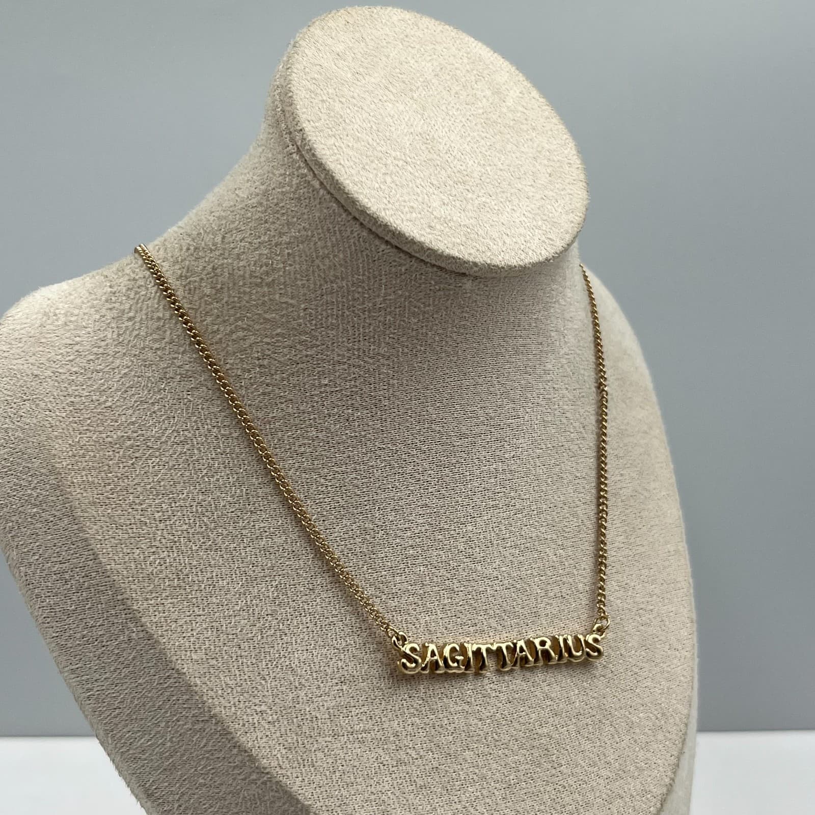 Vintage Sagittarius Zodiac Pendant Necklace Gold Tone Astrology Archer Medallion - Thumbnail 4