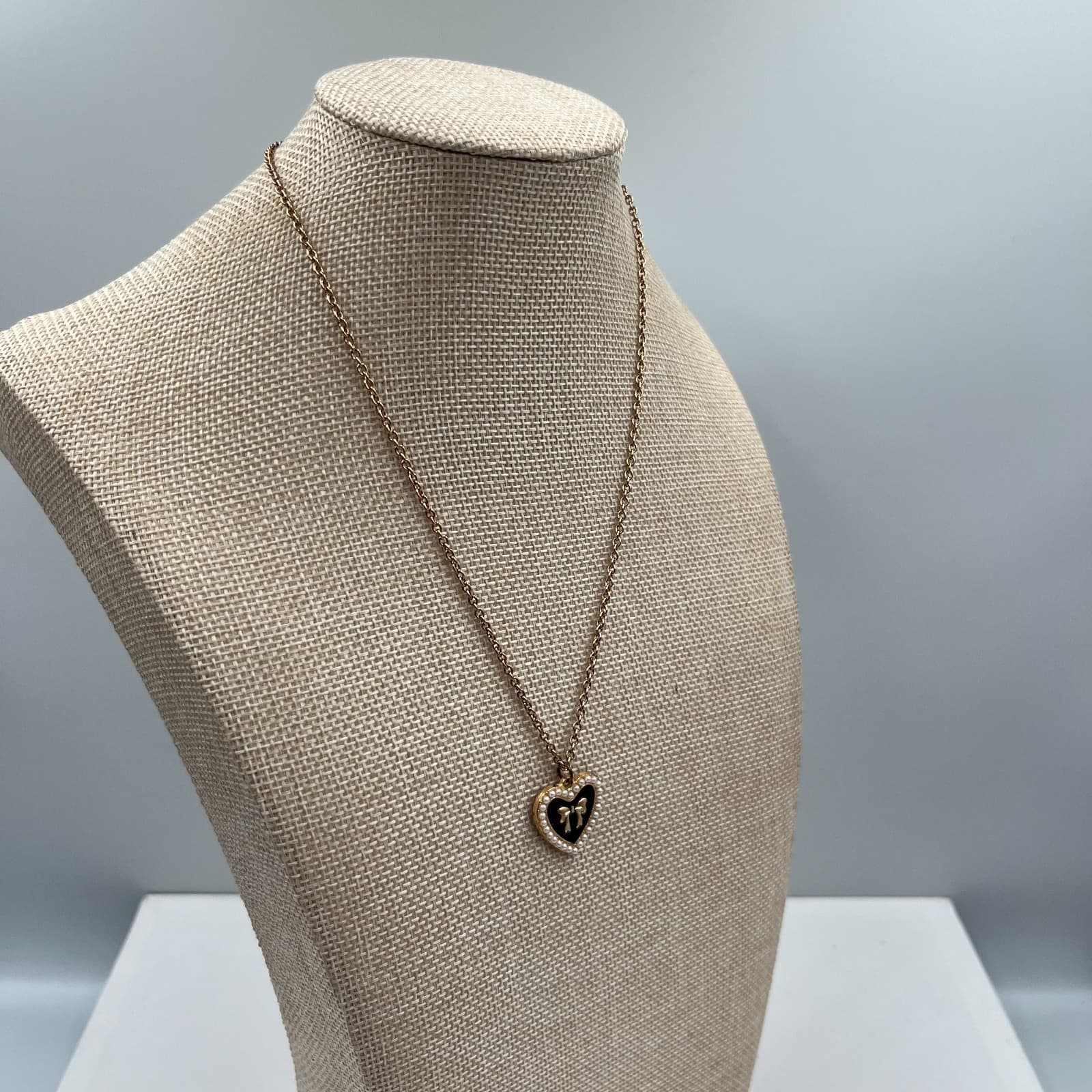 Vintage Black Enamel Heart Pendant Necklace Gold Tone Bow Faux Pearl Statement - Thumbnail 6