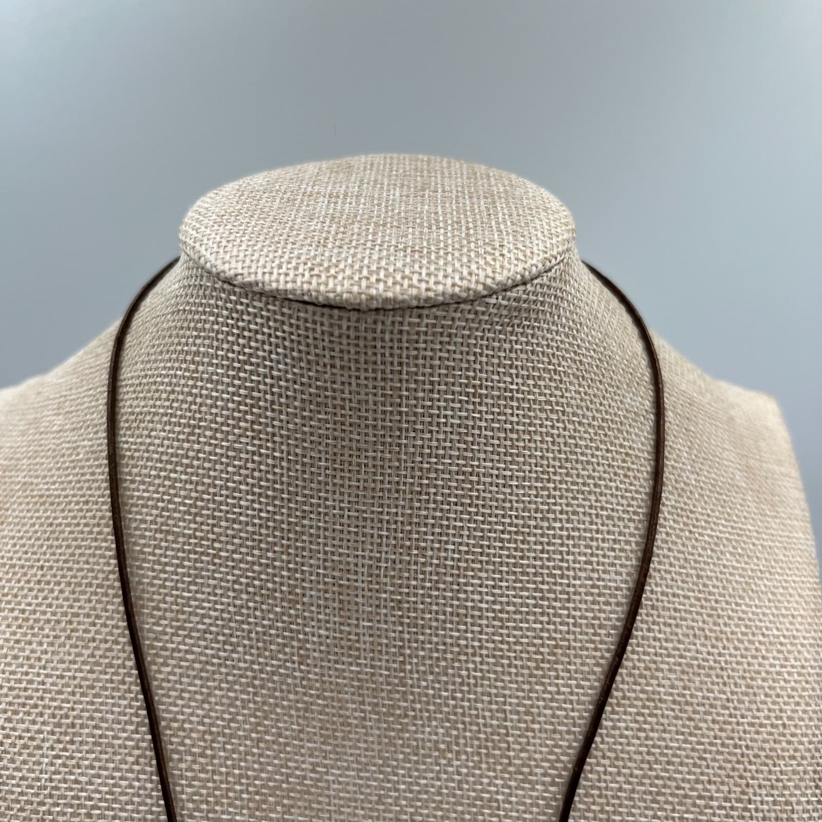 Vintage Boho Elephant Pendant Necklace Silver Tone Carved Animal Leather Cord - Thumbnail 2