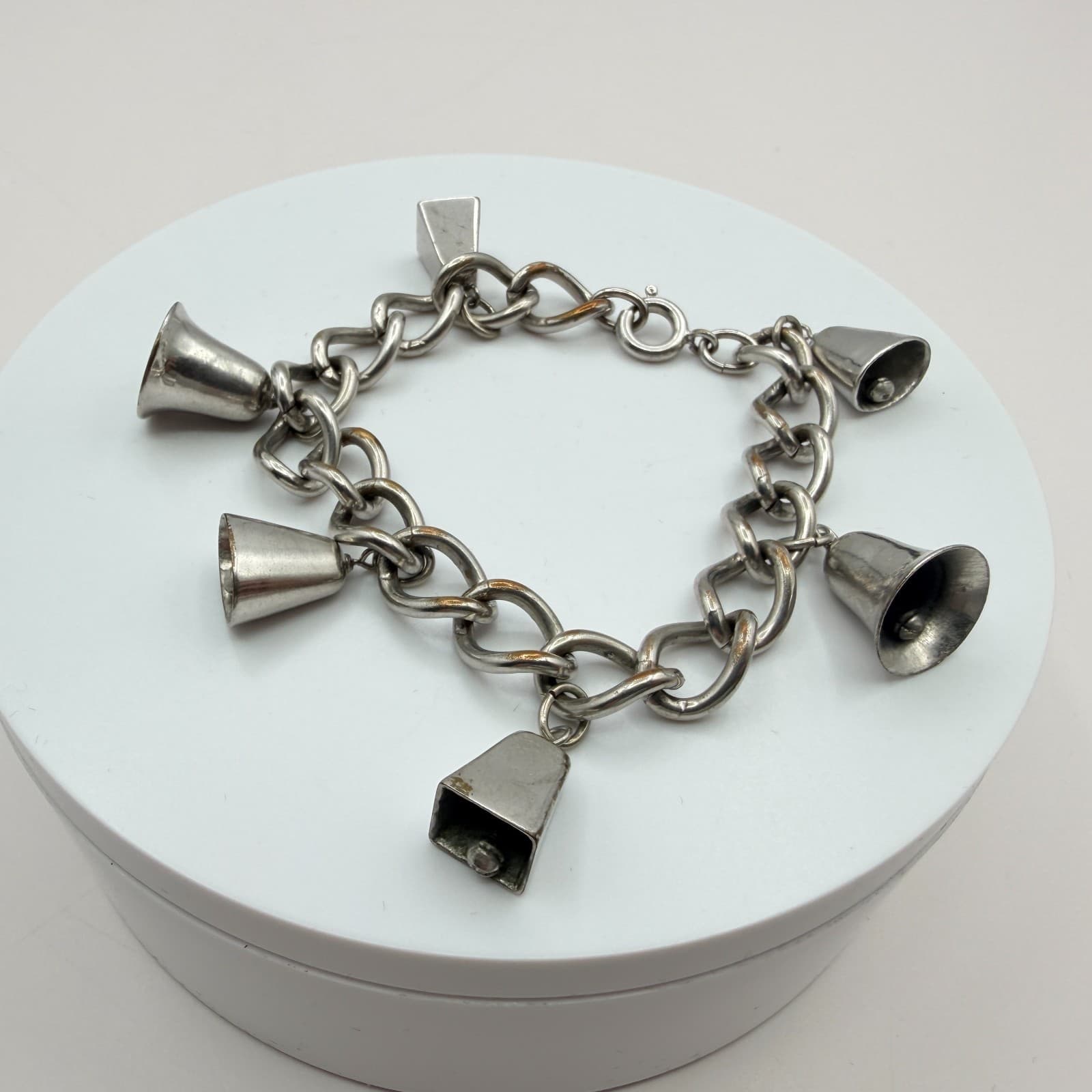 Vintage 80s Designer Coro Silver Tone Chime Bell Charm Link Bracelet Jewelry - Thumbnail 2