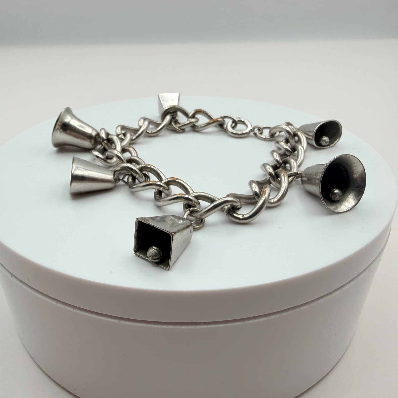 Vintage 80s Designer Coro Silver Tone Chime Bell Charm Link Bracelet Jewelry - Thumbnail 3