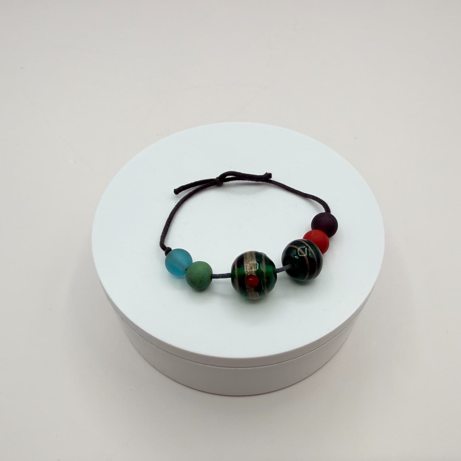 Vintage 80s Lampwork Glass Bead Cord Bracelet Multicolor Striped Classic Jewelry - Thumbnail 2