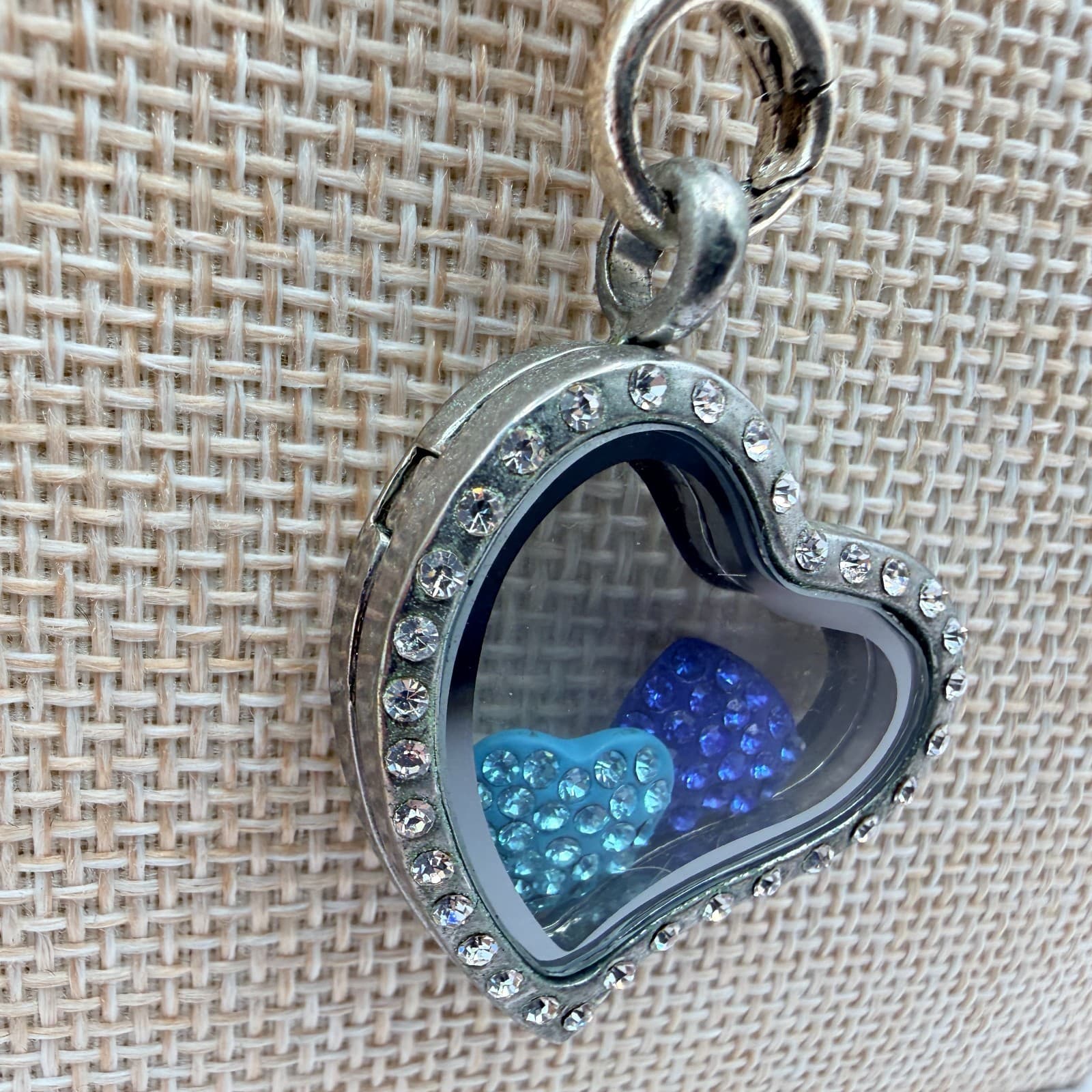 Vintage 90s Floating Heart Locket Necklace Silver Tone Blue Glass Charm Jewelry - Thumbnail 3