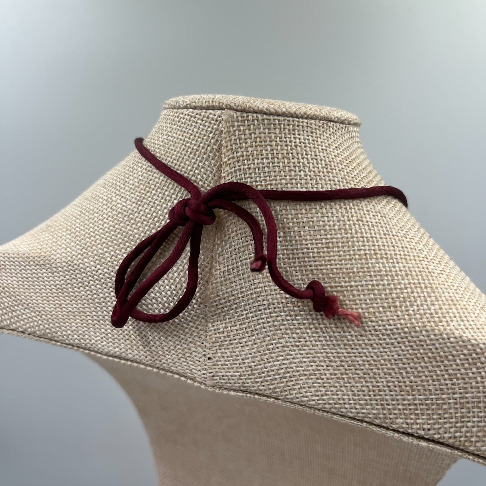 VTG Hand-Painted Mother-Of-Pearl Polo Match Persian Storyteller Pendant Necklace - Thumbnail 7