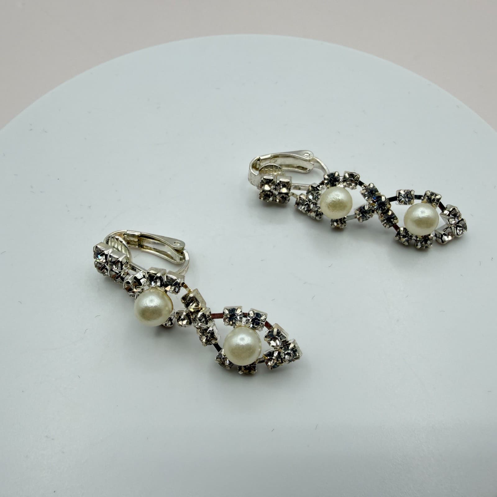 Vintage Y2K Silver Tone Faux Pearl Rhinestone Earrings Women's Classic Jewelry - Image 1