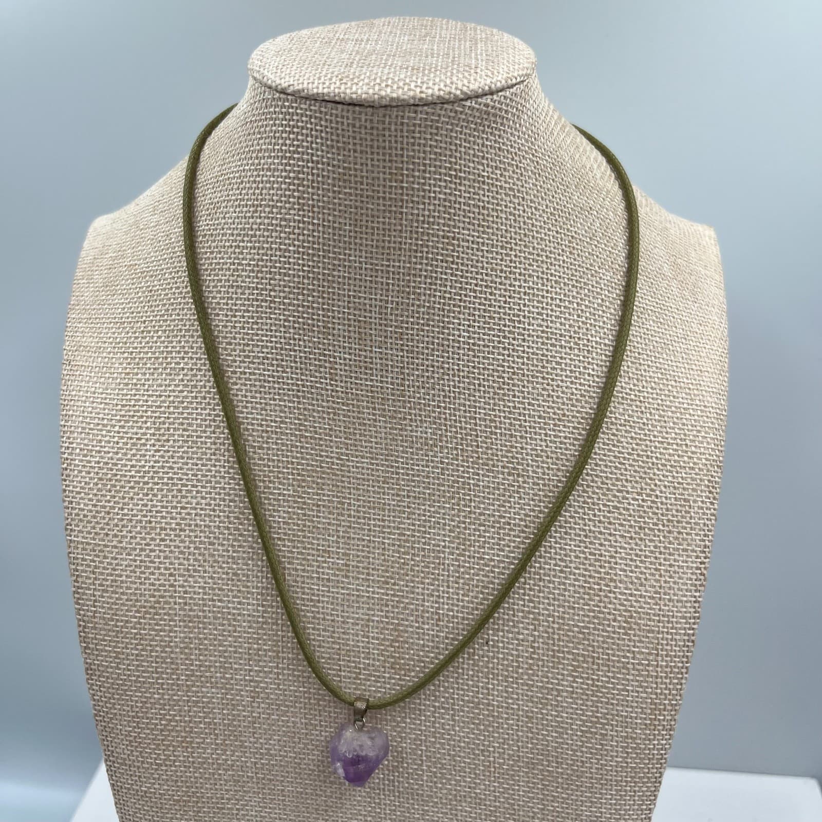 Vintage Raw Amethyst Heart Pendant Necklace Natural Purple Crystal Boho Healing - Image 1