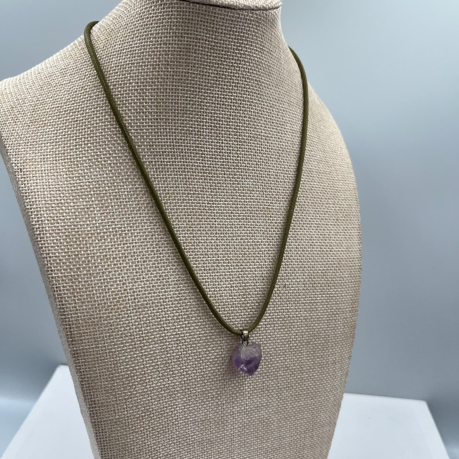 Vintage Raw Amethyst Heart Pendant Necklace Natural Purple Crystal Boho Healing - Thumbnail 6