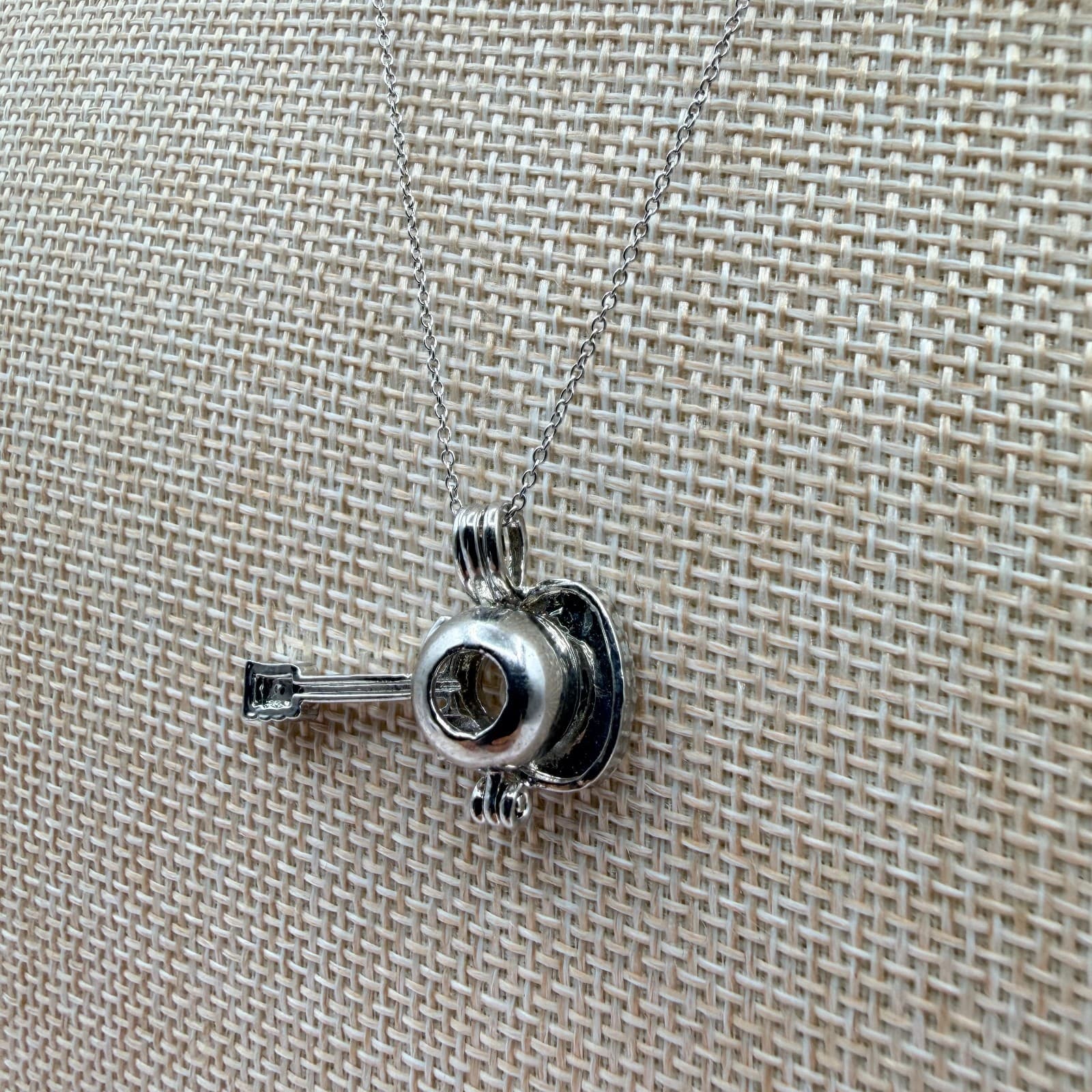 Vintage Y2K Silver Tone Guitar Locket Pendant Necklace Women's Classic Jewelry - Thumbnail 6