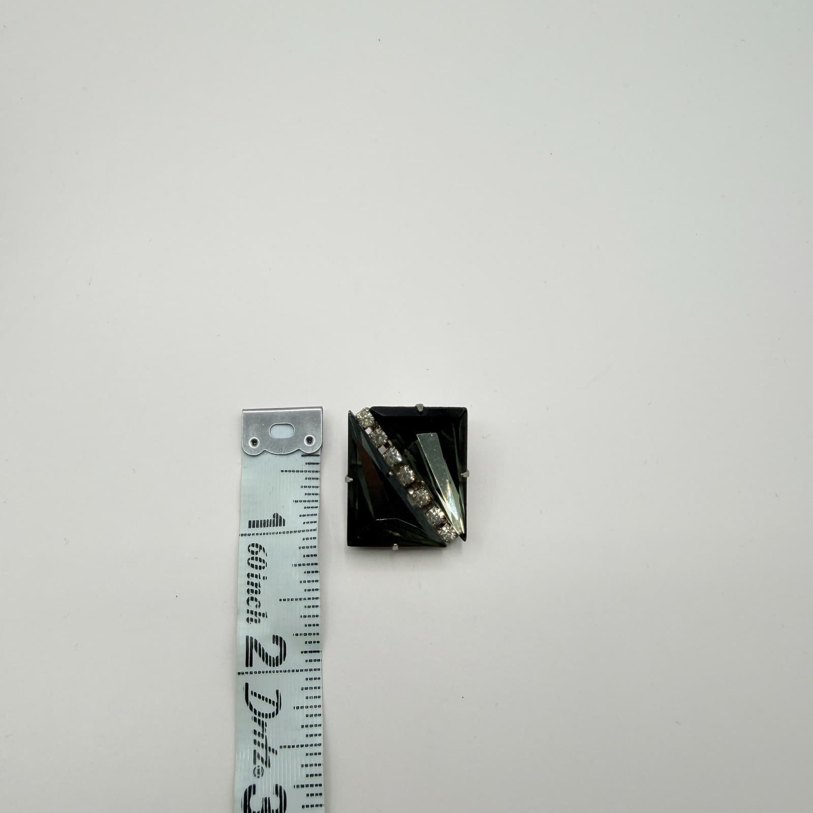 Vintage 80s Schreiner Style Ruffle Clip On Earrings Black Rhinestone Jewelry - Thumbnail 10