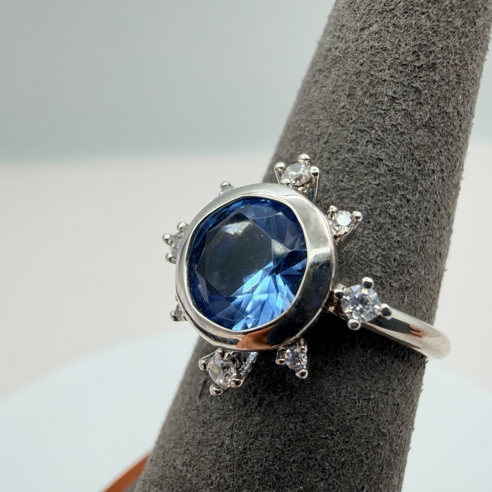 Vintage 80s 90s Round Cut Blue Starburst Halo Ring Silver Tone Retro Chunky - Thumbnail 7