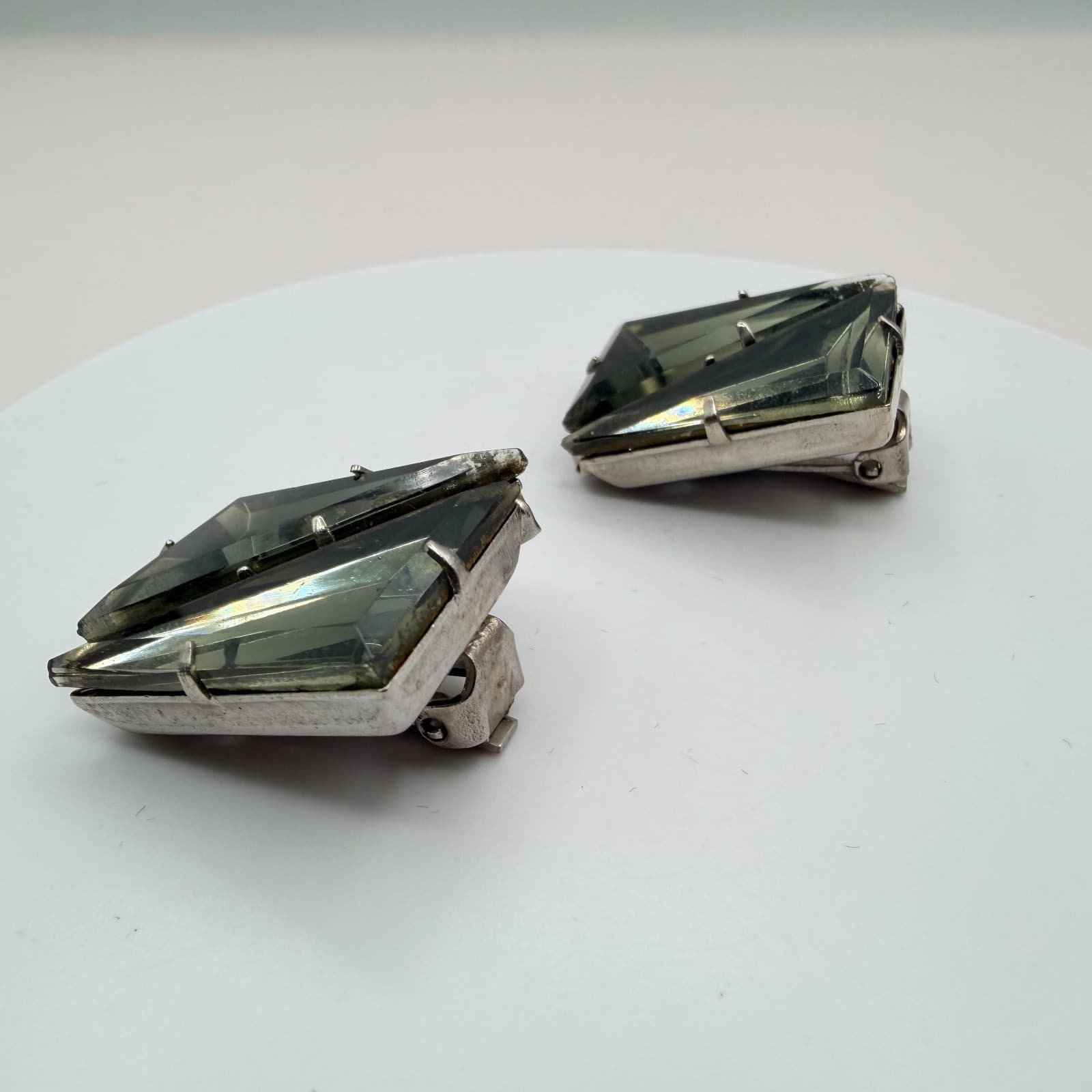 Vintage 80s Schreiner Style Ruffle Clip On Earrings Black Rhinestone Jewelry - Thumbnail 4