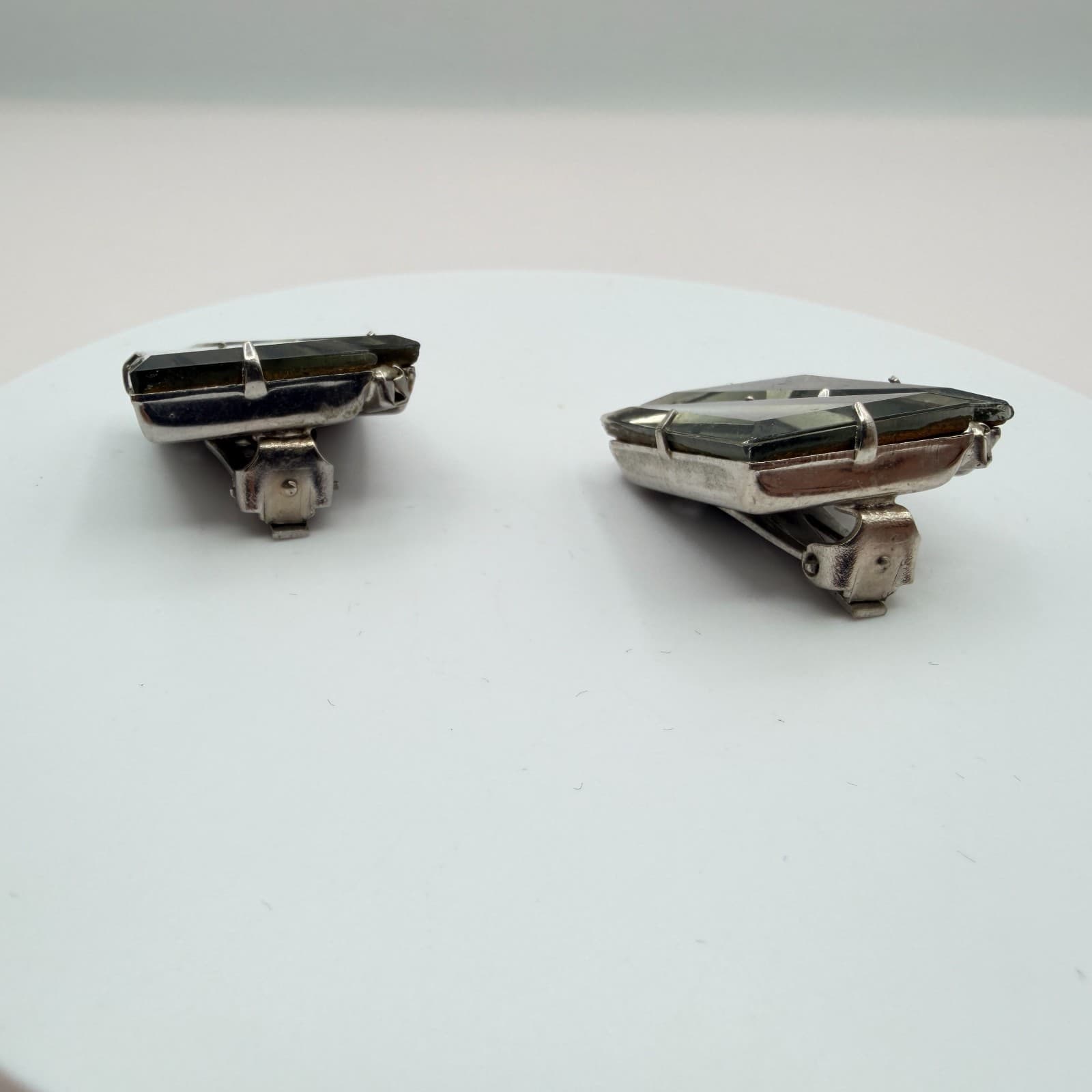 Vintage 80s Schreiner Style Ruffle Clip On Earrings Black Rhinestone Jewelry - Thumbnail 5