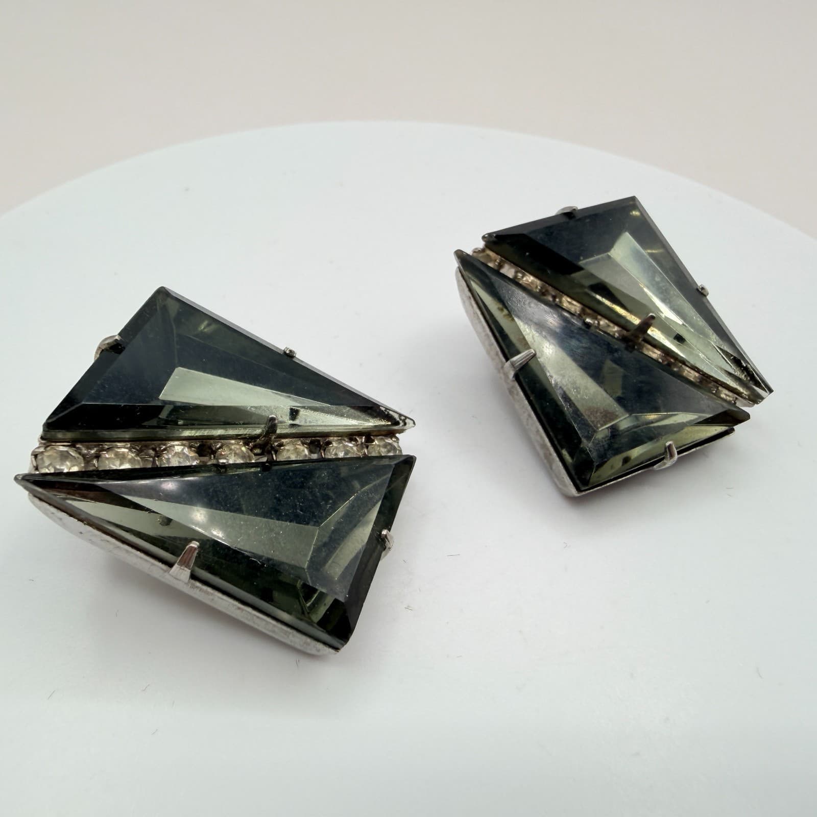 Vintage 80s Schreiner Style Ruffle Clip On Earrings Black Rhinestone Jewelry - Thumbnail 7