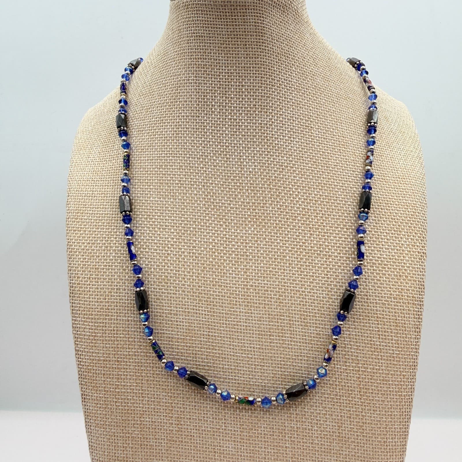 Vintage 90s Hematite Blue Glass Beaded Necklace Boho Women's Fashion Jewelry - Thumbnail 8