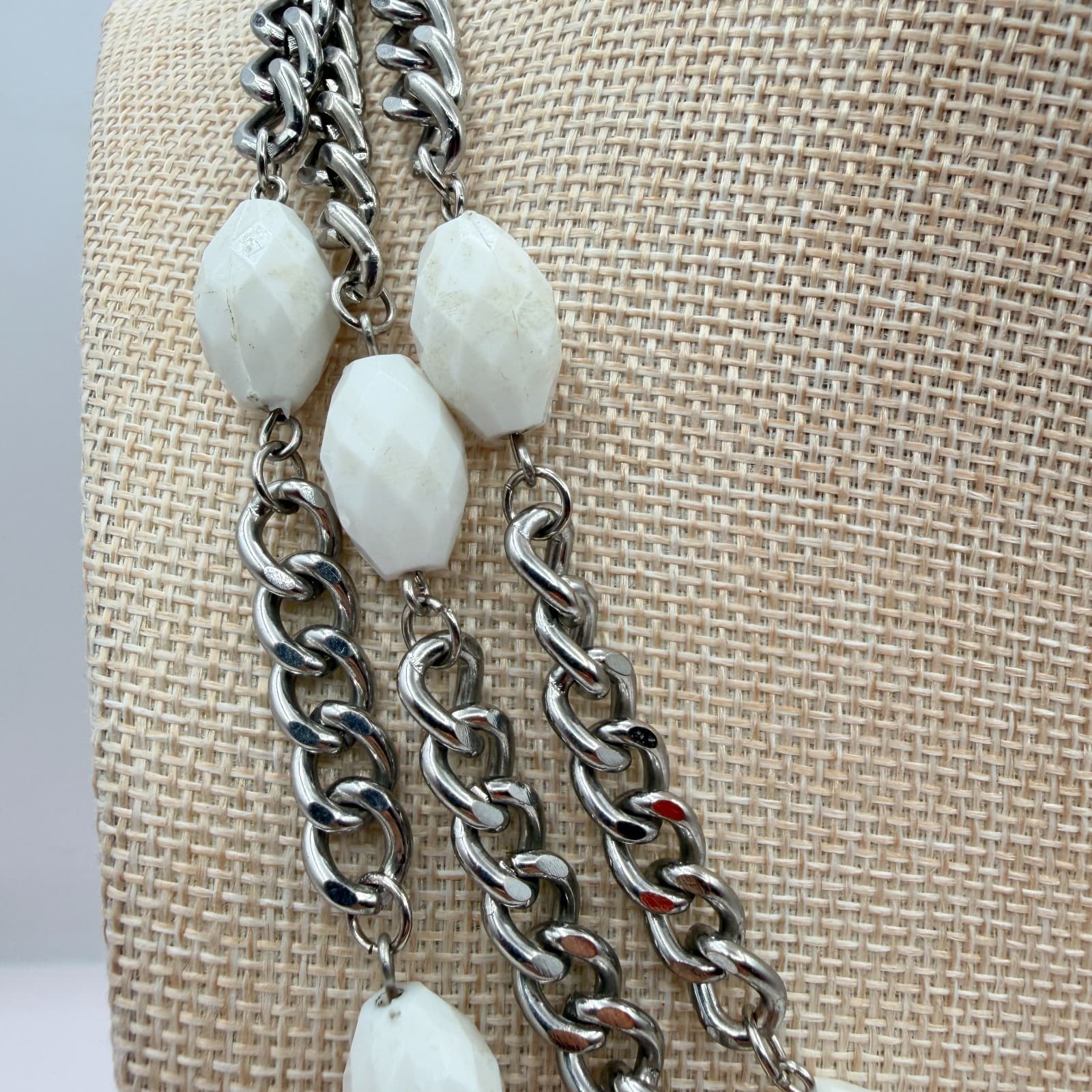 Vintage 90s Multi Strand Silver Tone Chunky Chain White Beaded Necklace Jewelry - Thumbnail 3