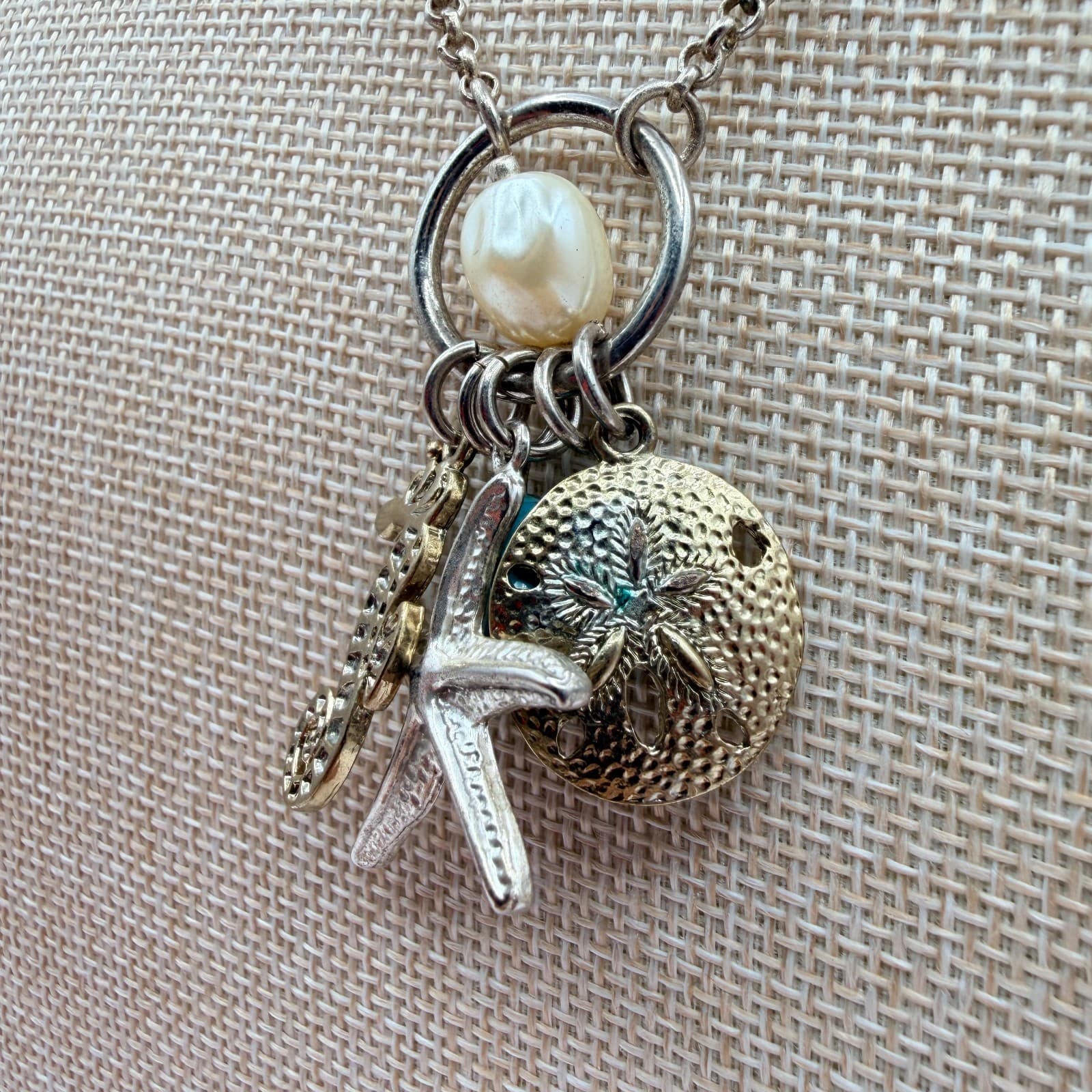 Vintage 90s Silver Tone Faux Pearl Pendant Necklace Women's Classic Jewelry - Thumbnail 3