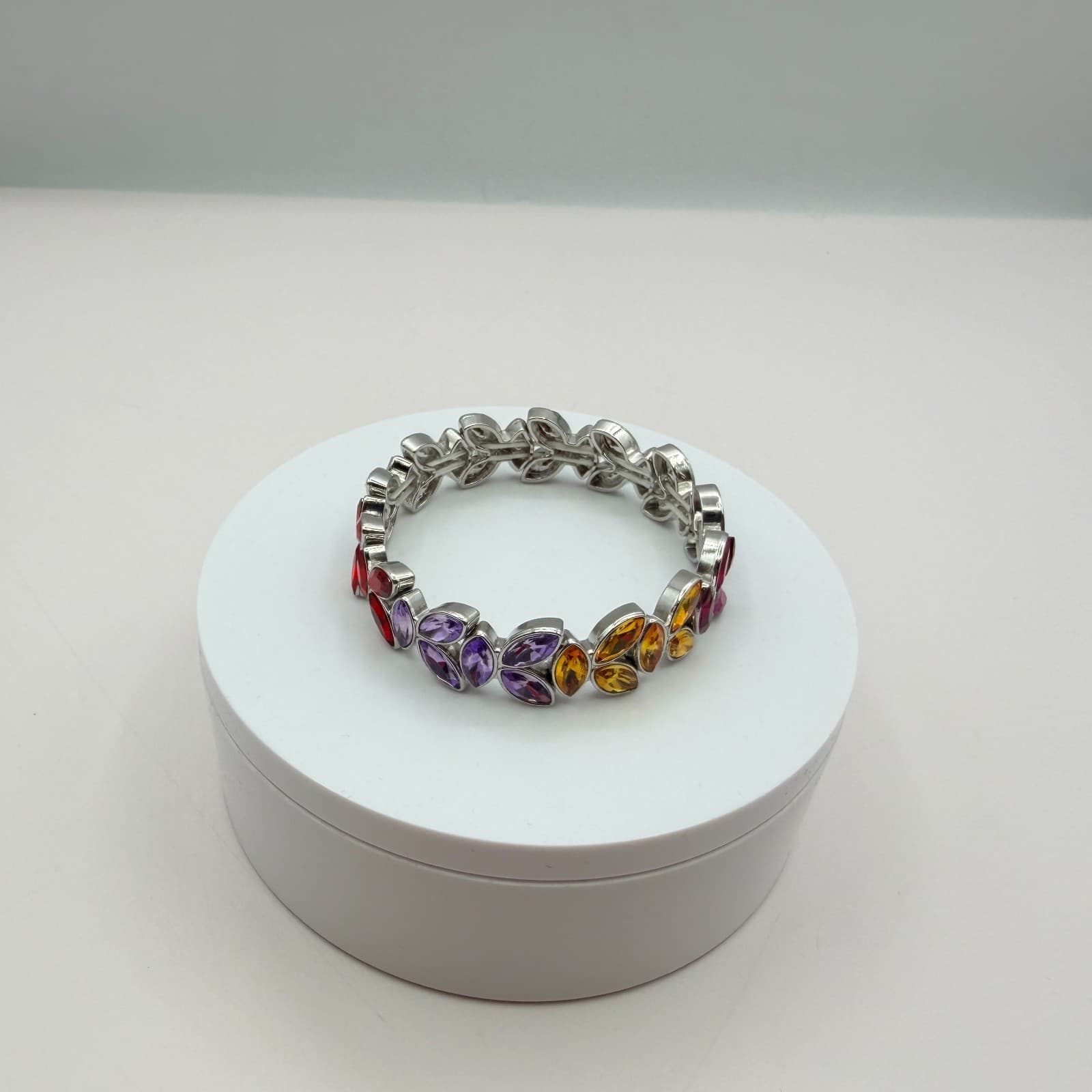 VTG 90s Silver Tone Rhinestones Stretch Bracelet Women's Classic Fashion Jewelry - Thumbnail 8